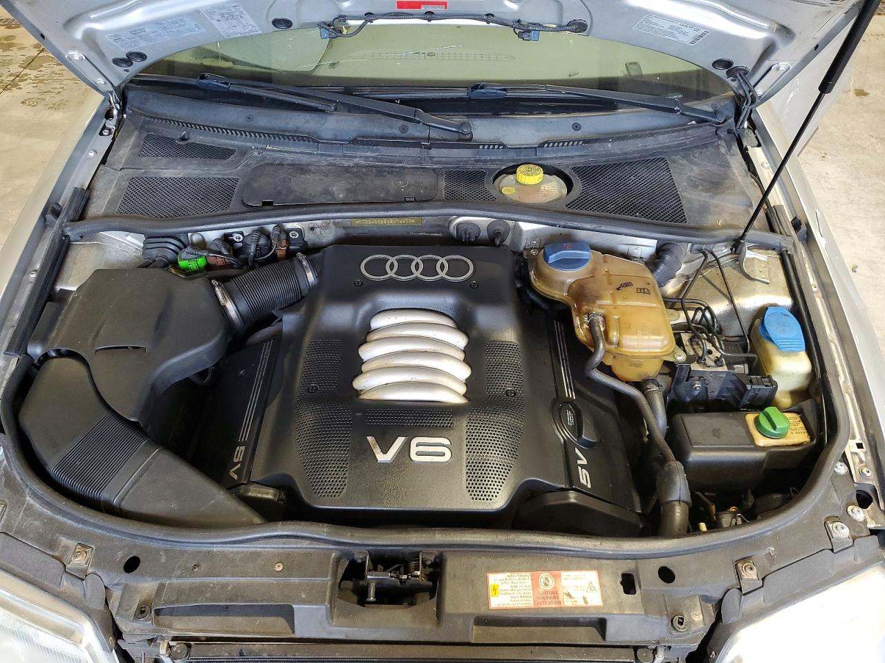 2001 Audi A4 2.8 Quattro Серебряный vin: WAUDH68D61A001957
