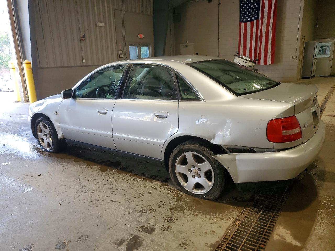 2001 Audi A4 2.8 Quattro Серебряный vin: WAUDH68D61A001957