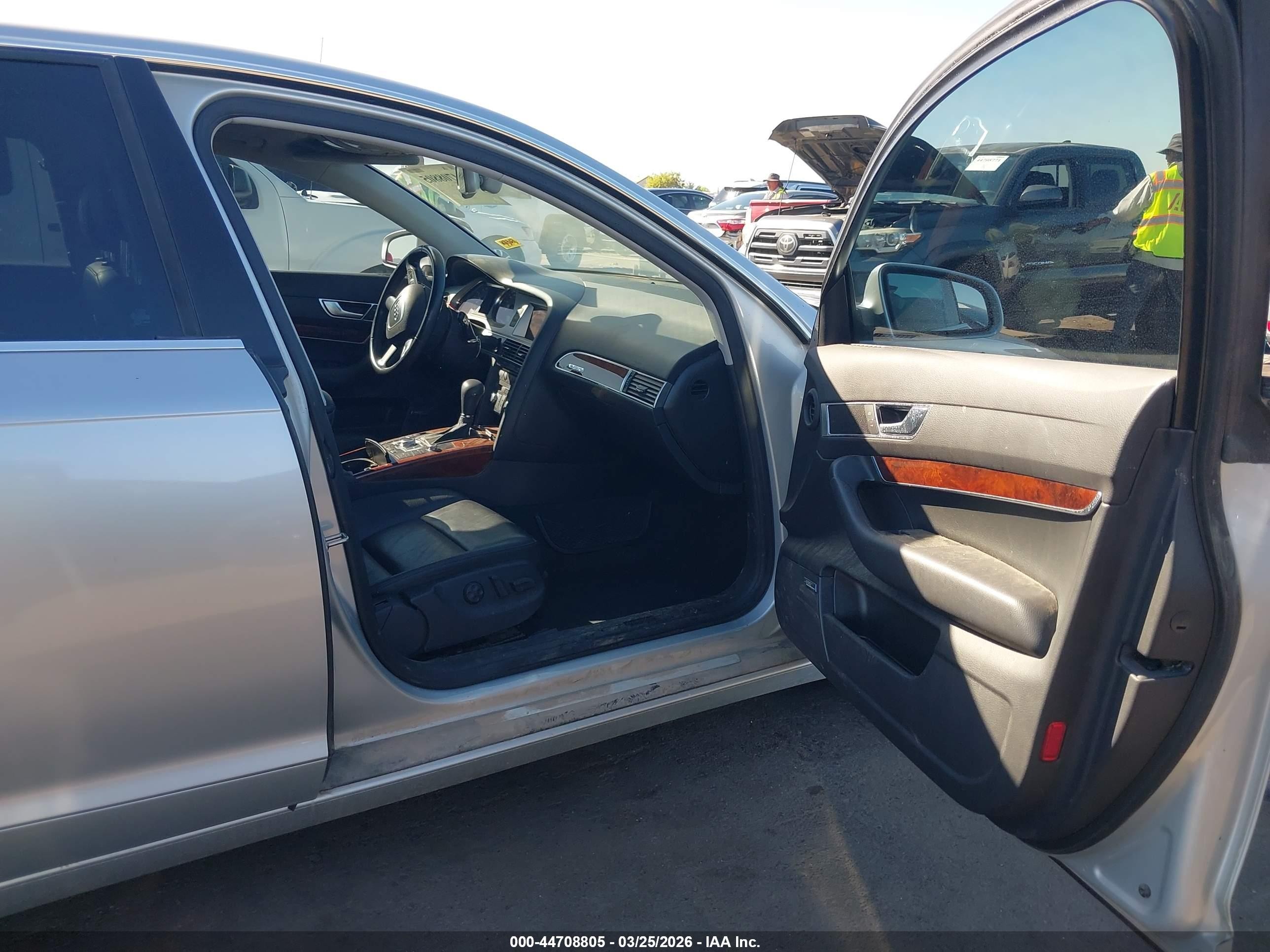 2007 Audi A6 3.2 Silver vin: WAUDH74F57N049190