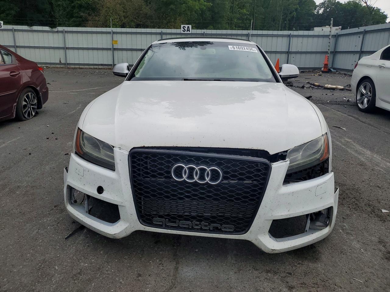 2009 Audi A5 Quattro White vin: WAUDK78T29A008608