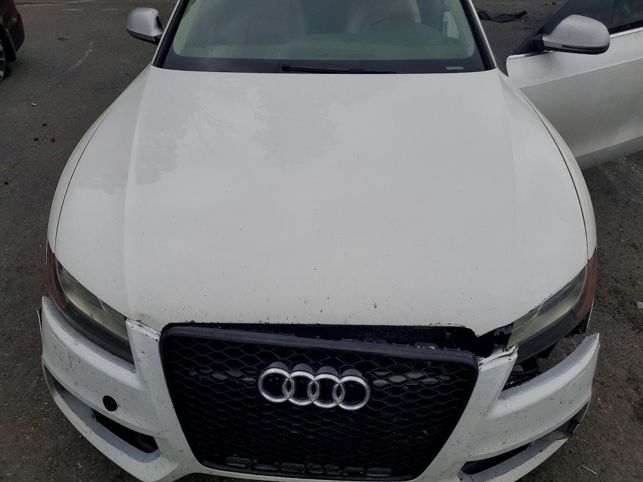 2009 Audi A5 Quattro White vin: WAUDK78T29A008608