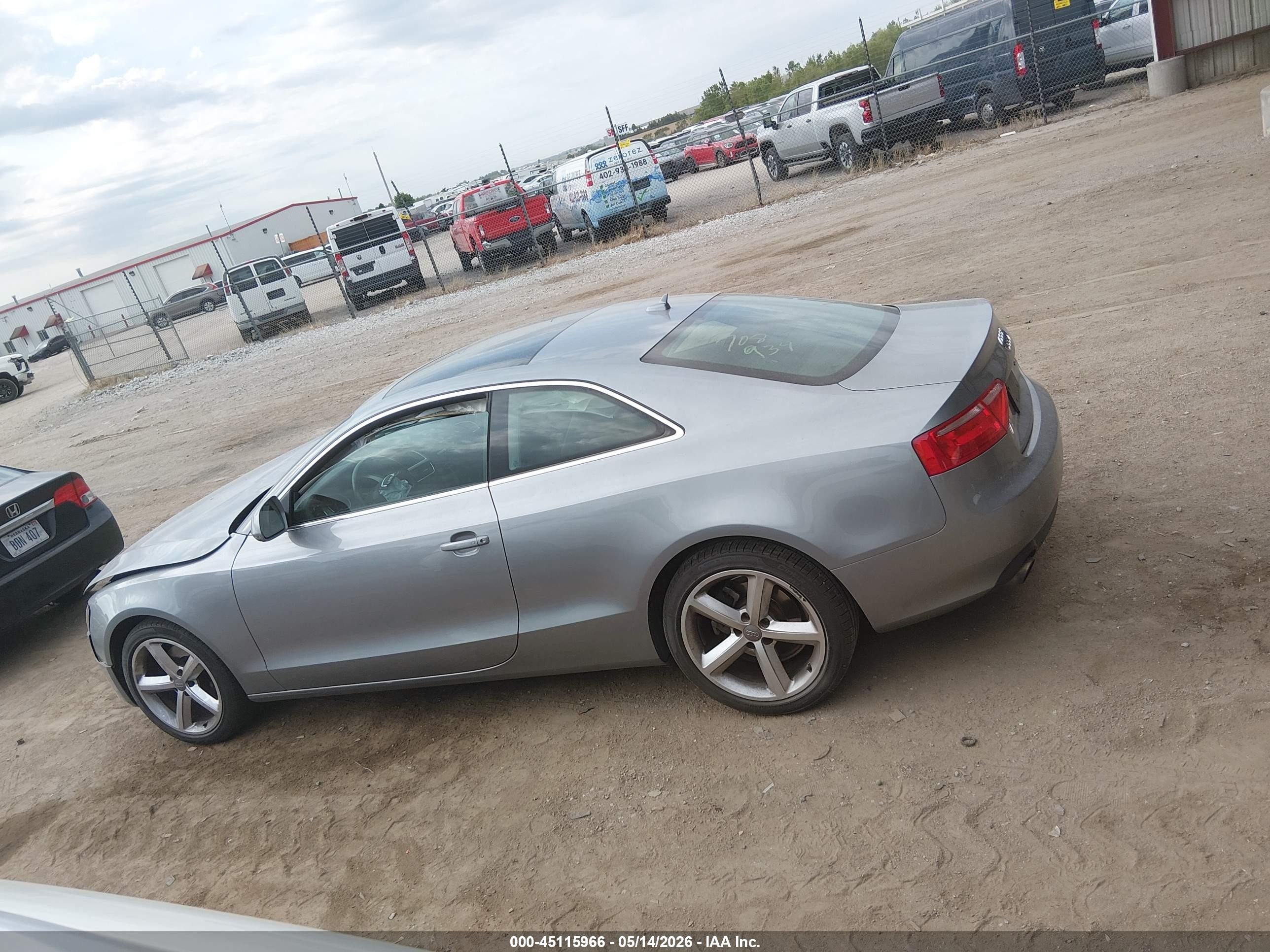2009 Audi A5 3.2l Gray vin: WAUDK78T39A013526