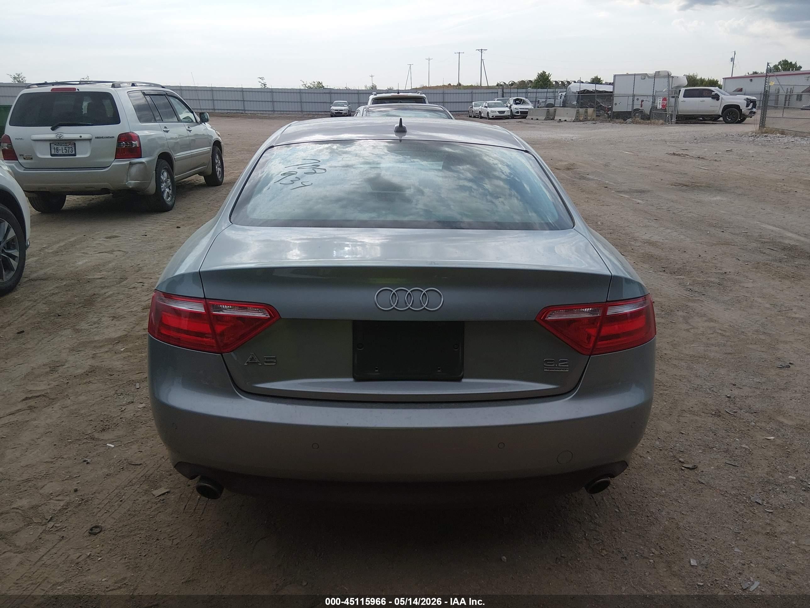 2009 Audi A5 3.2l Gray vin: WAUDK78T39A013526