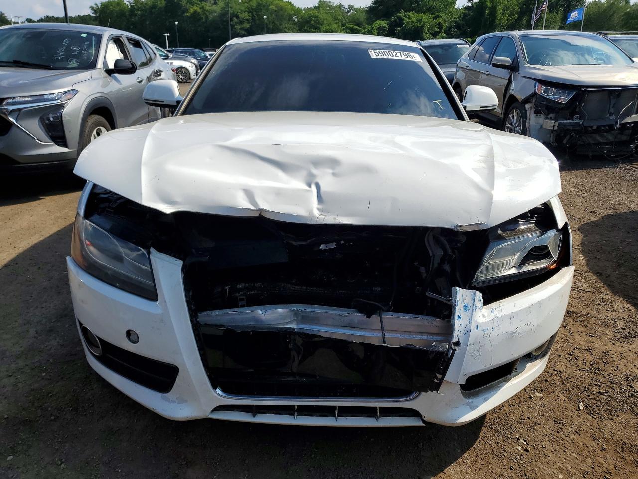 2009 Audi A5 Quattro White vin: WAUDK78T89A022402