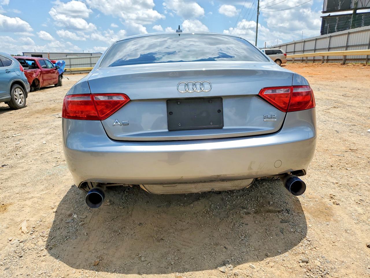 2009 Audi A5 Quattro Gray vin: WAUDK78T99A048460