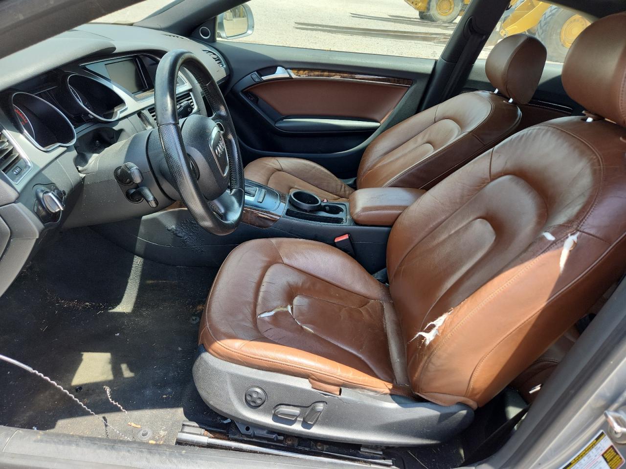 2009 Audi A5 Quattro Silver vin: WAUDK78TX9A041419