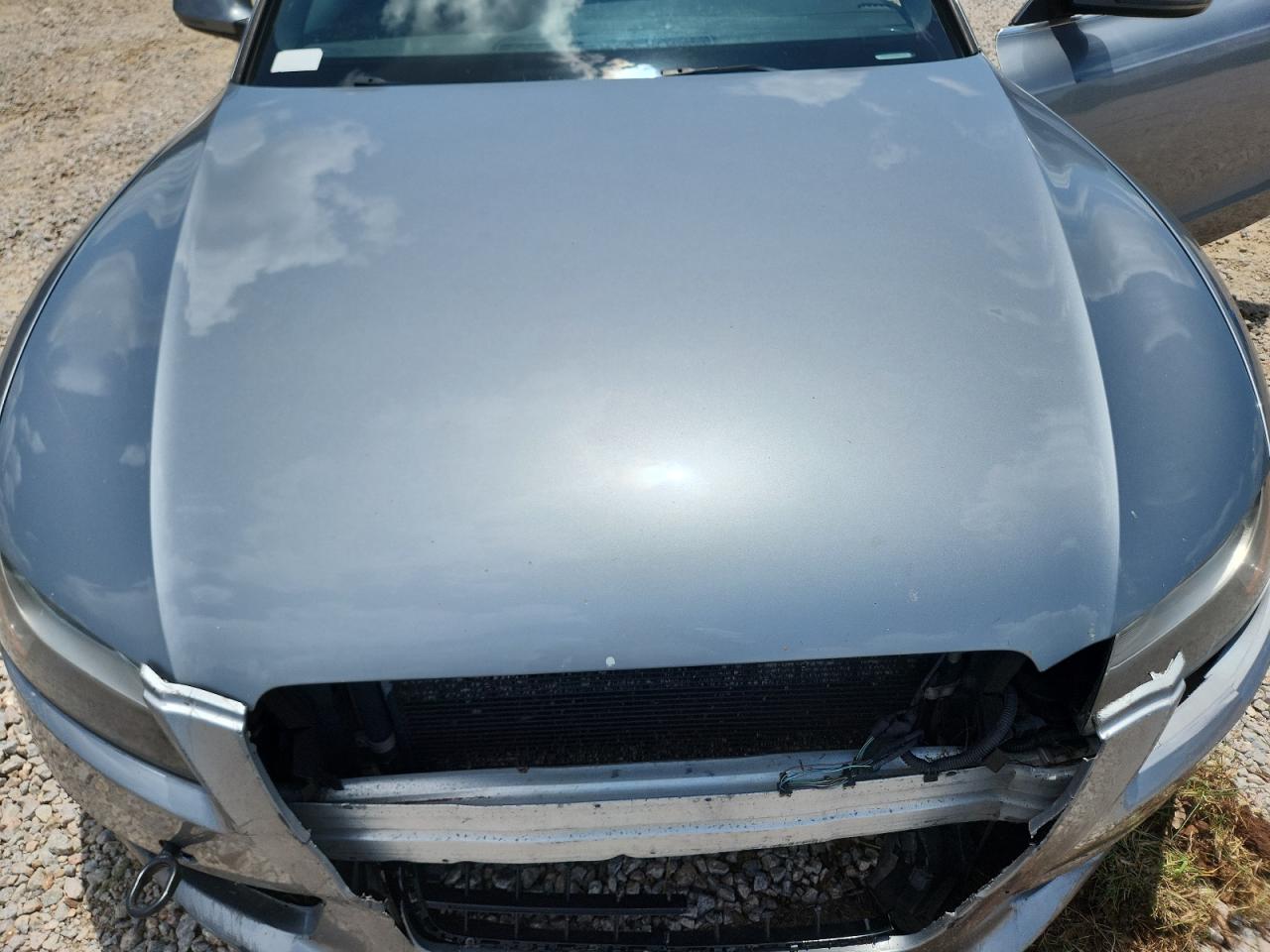 2009 Audi A5 Quattro Silver vin: WAUDK78TX9A041419