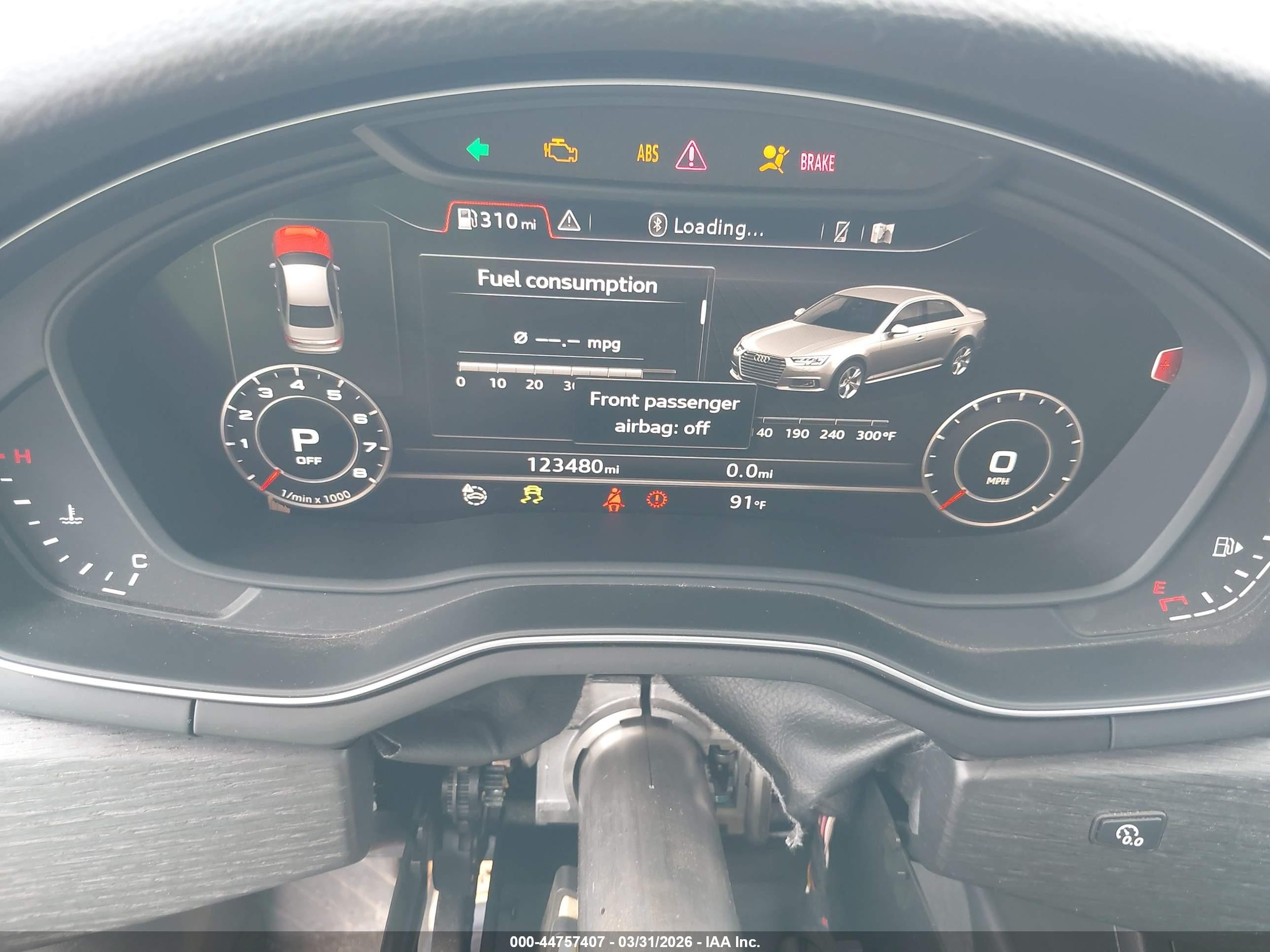 2017 Audi A4 2.0t Season Of Audi Premium White vin: WAUDNAF49HN054718