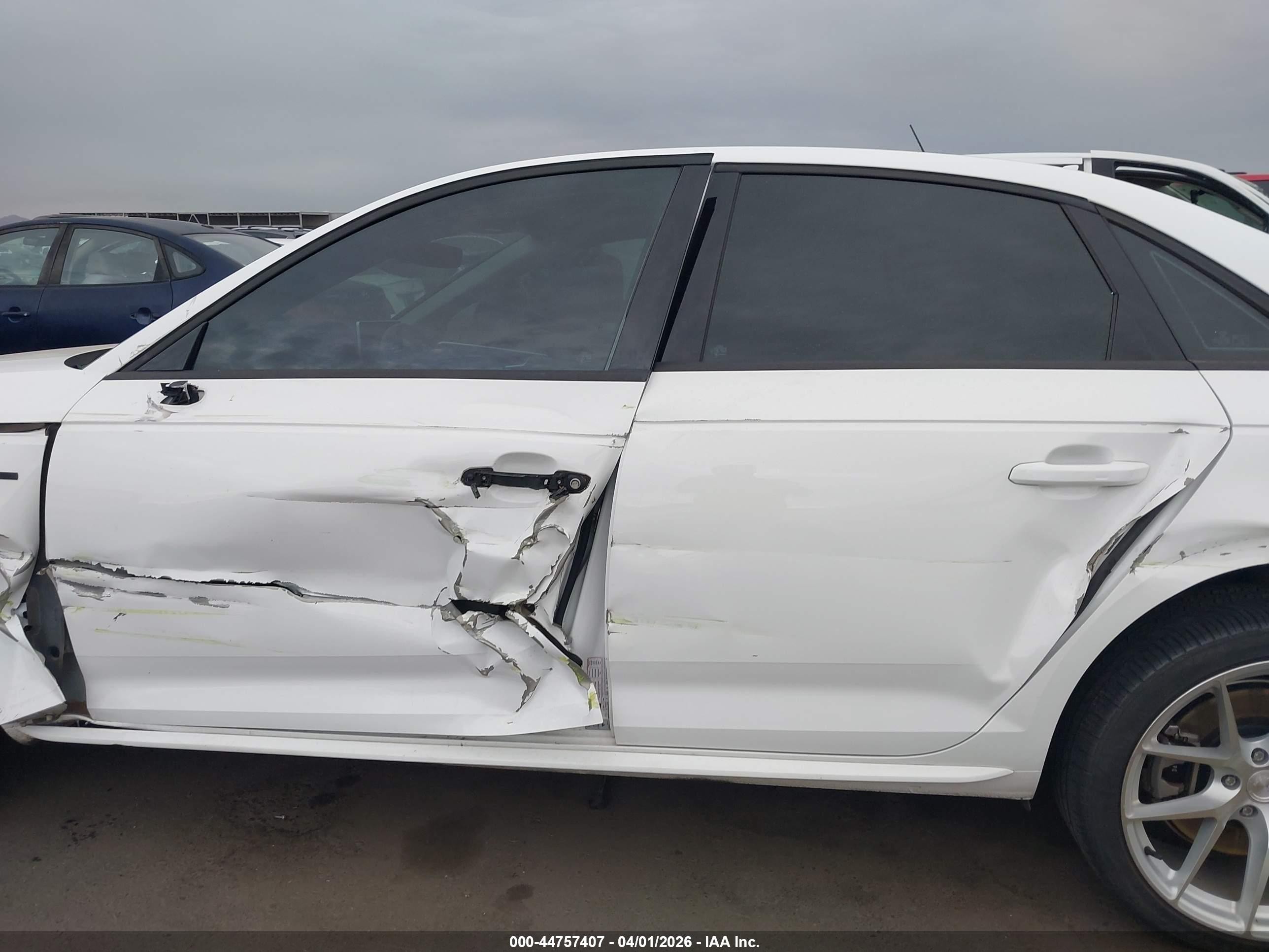 2017 Audi A4 2.0t Season Of Audi Premium White vin: WAUDNAF49HN054718