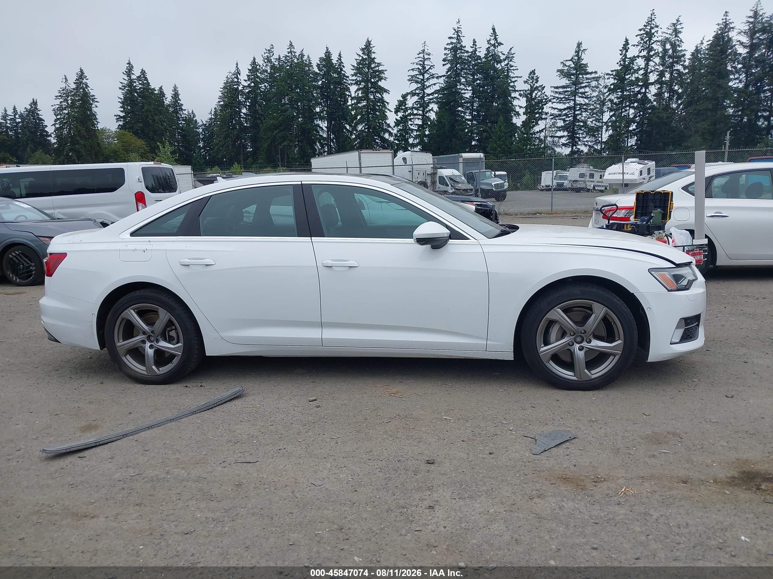 2024 Audi A6 Premium Plus 45 Tfsi Quattro S Tronic Белый vin: WAUE3BF28RN031835