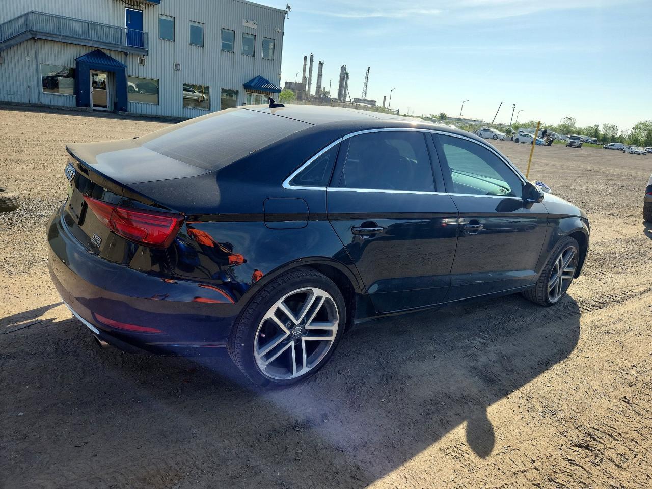 2018 Audi A3 Progressiv Черный vin: WAUE8GFF9J1035681