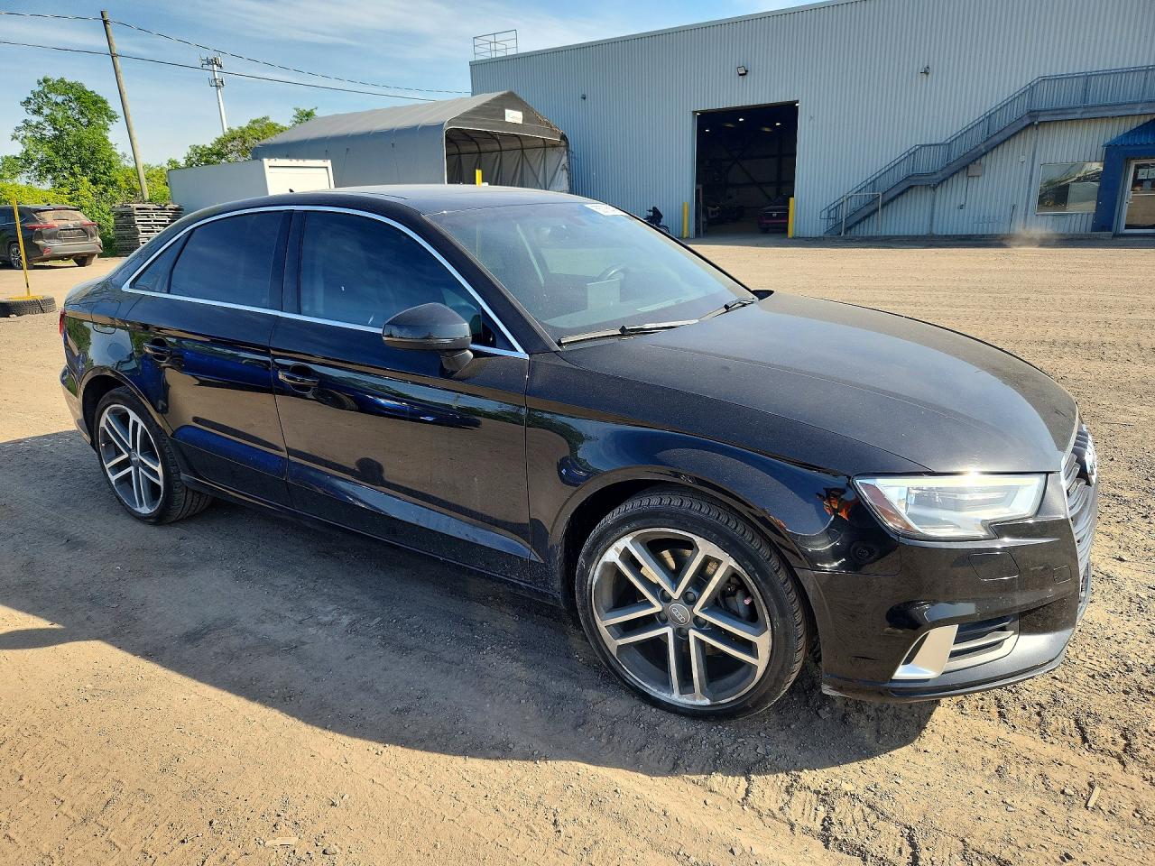 2018 Audi A3 Progressiv Черный vin: WAUE8GFF9J1035681