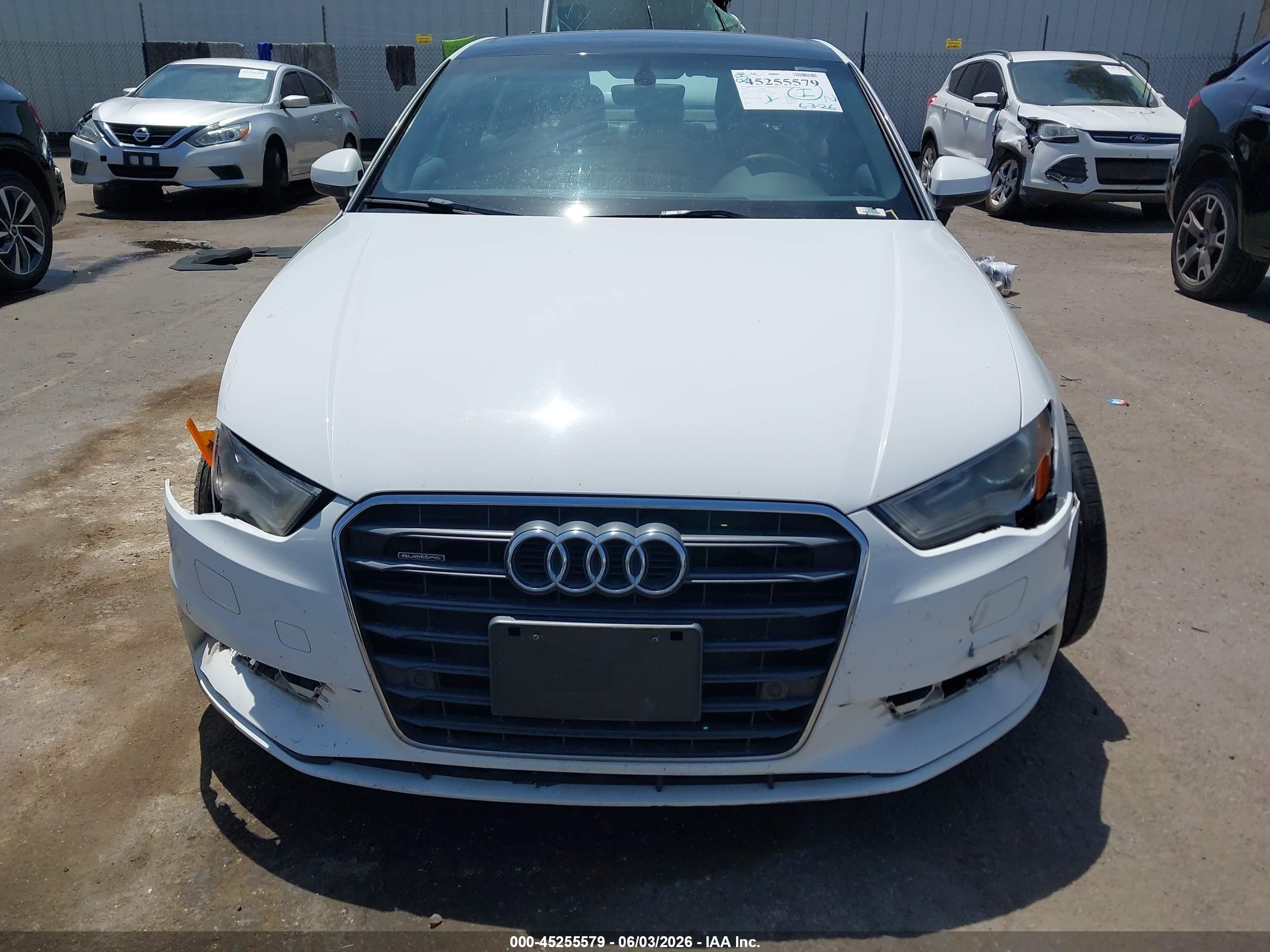 2016 Audi A3 2.0t Premium Белый vin: WAUE8GFFXG1046746