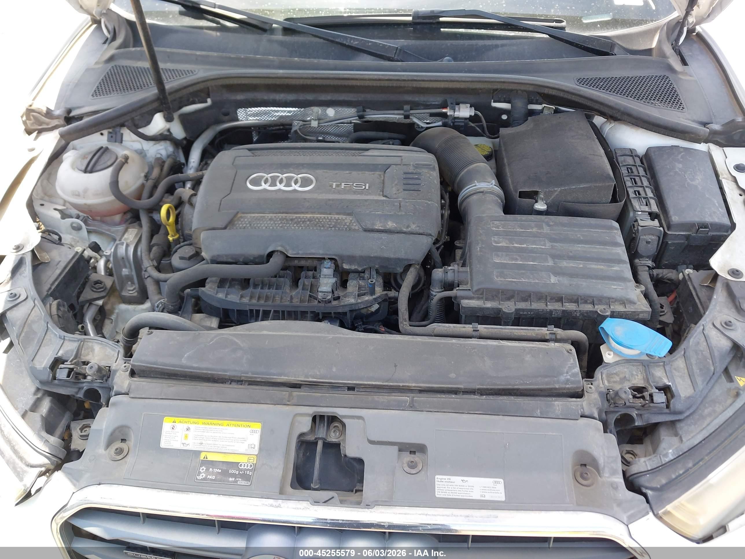 2016 Audi A3 2.0t Premium Белый vin: WAUE8GFFXG1046746