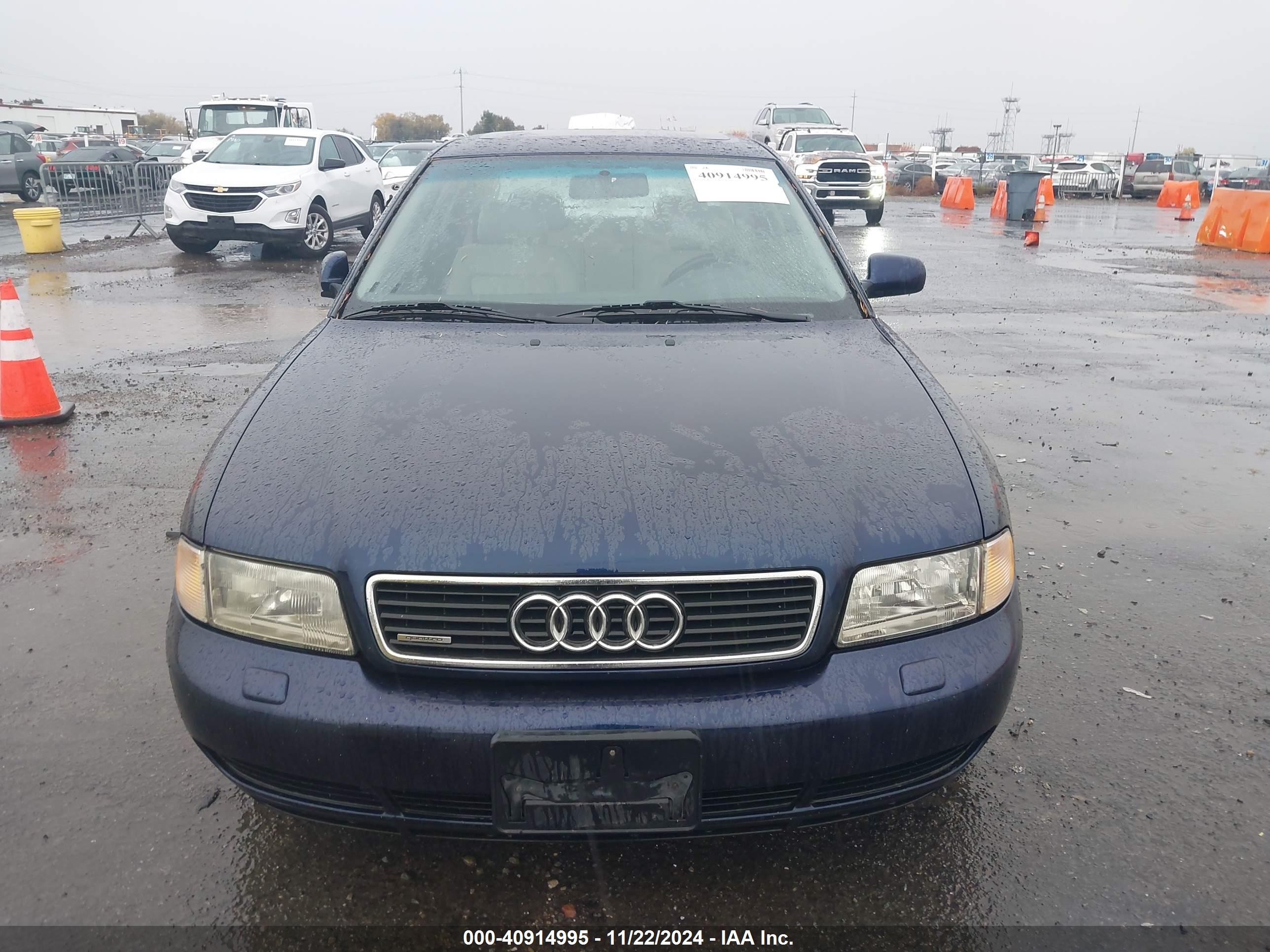 1996 Audi A4 Quattro Blue vin: WAUEA88D6TA132801