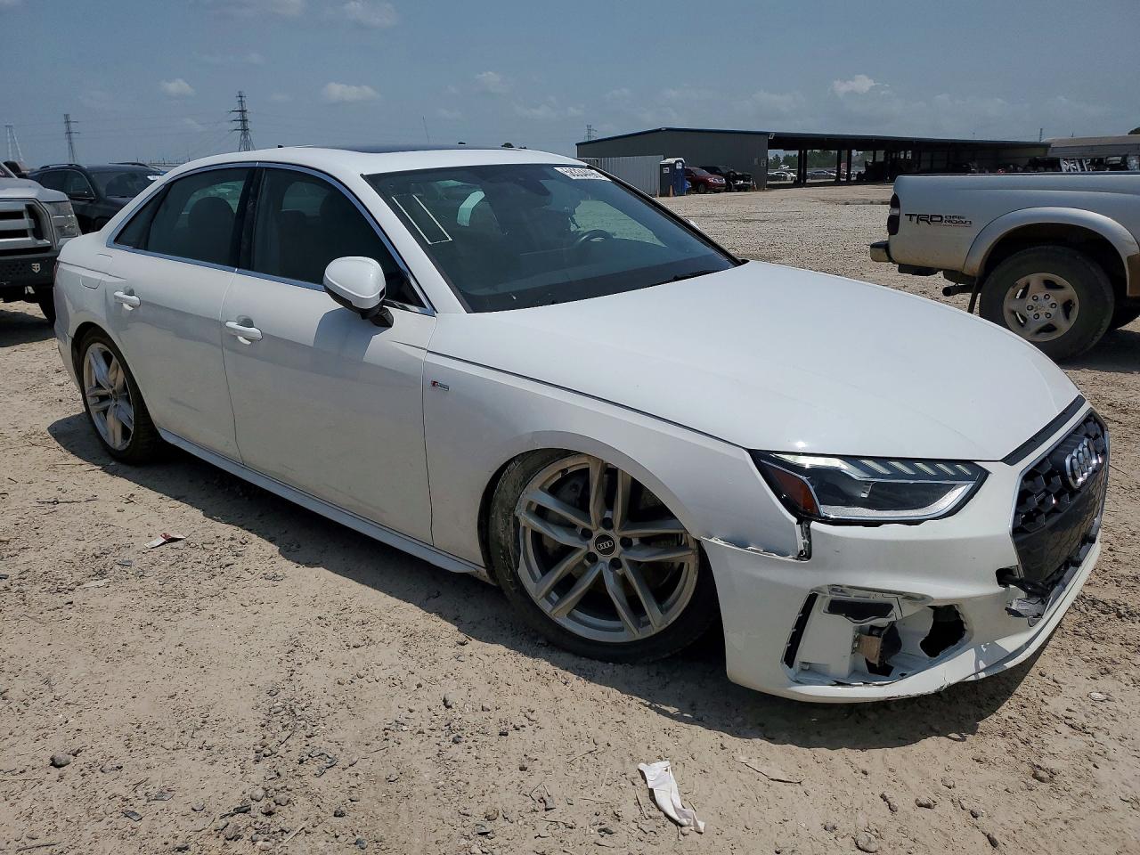 2024 Audi A4 Premium Plus 45 White vin: WAUEAAF43RN014071