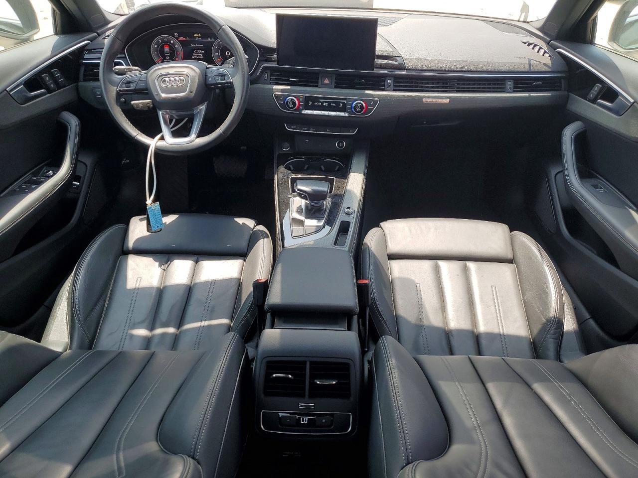 2024 Audi A4 Premium Plus 45 White vin: WAUEAAF43RN014071