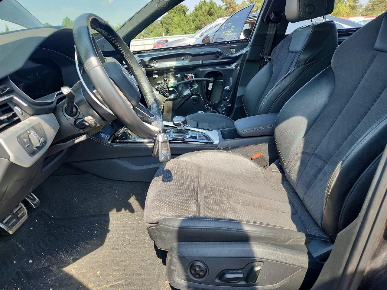 2022 Audi A4 Premium Plus 45 Gray vin: WAUEAAF44NN006538