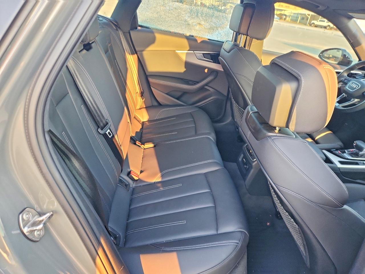 2023 Audi A4 Premium Plus 45 Серый vin: WAUEAAF45PA007286