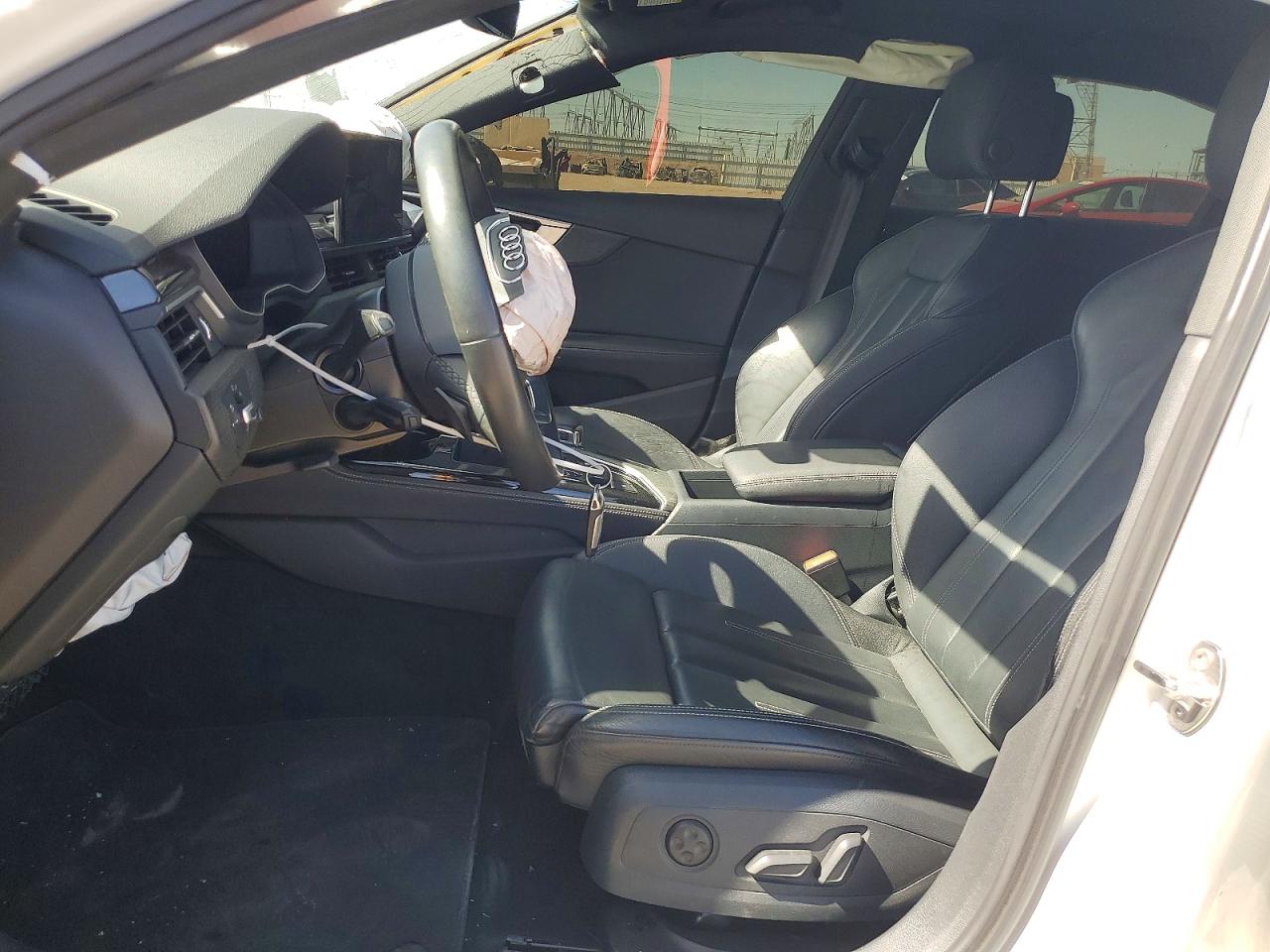 2023 Audi A4 Premium Plus 45 White vin: WAUEAAF4XPN011746