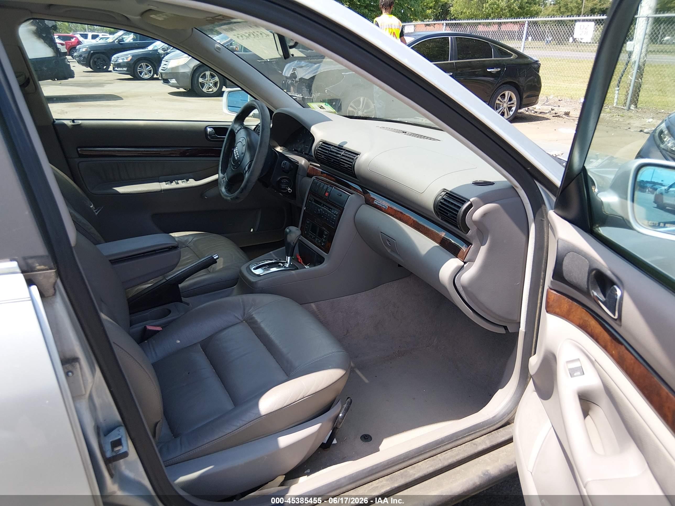 1999 Audi A4 2.8 Серебряный vin: WAUED28D6XA026424