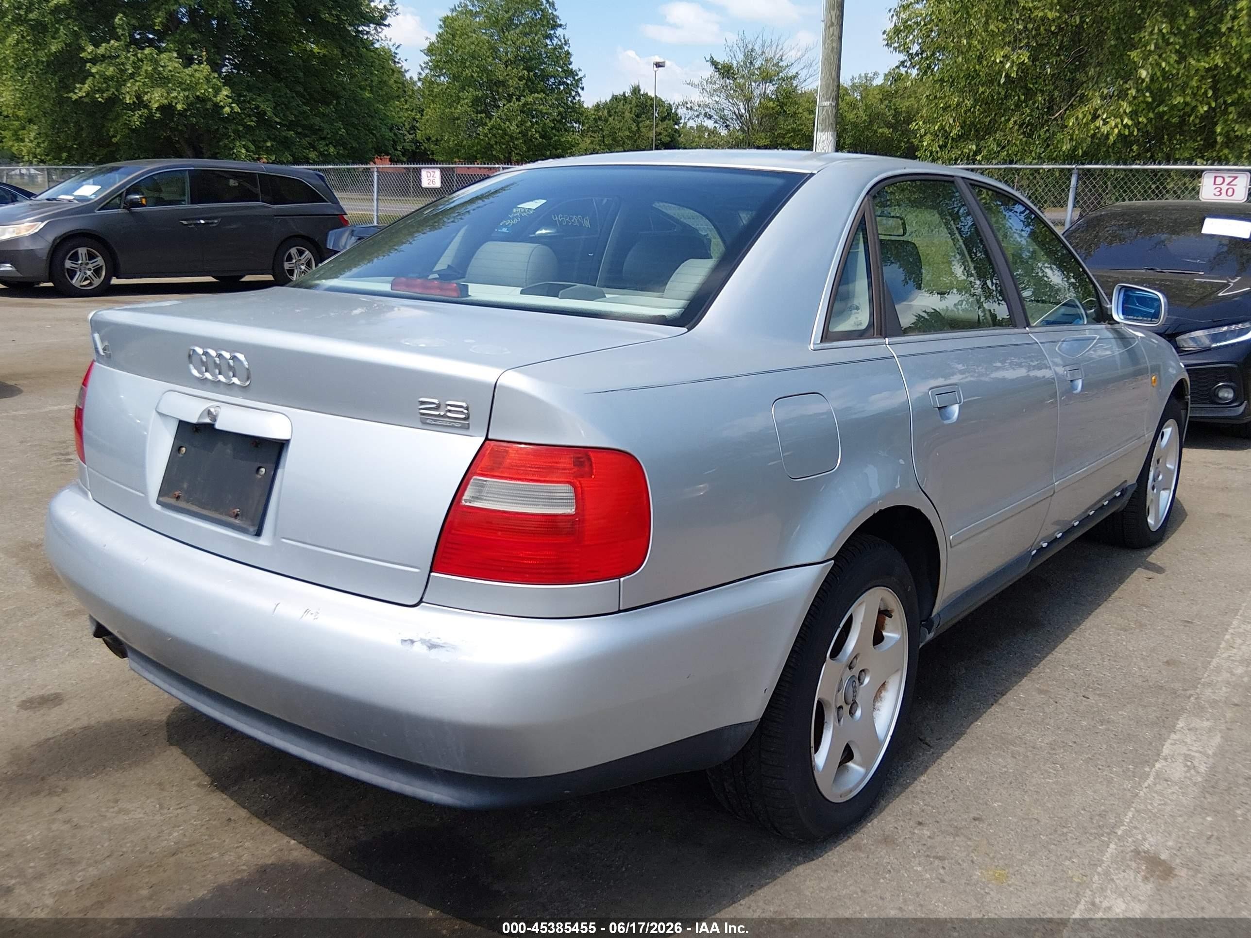 1999 Audi A4 2.8 Серебряный vin: WAUED28D6XA026424