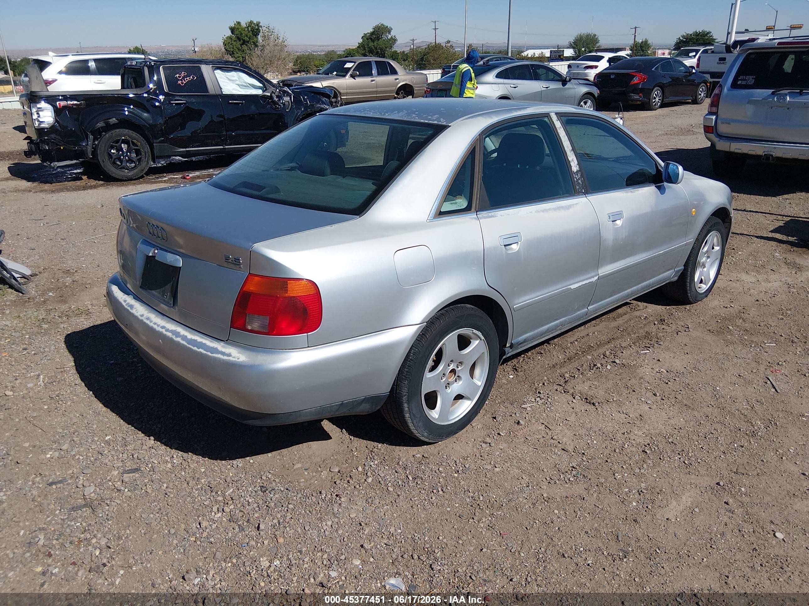 1998 Audi A4 2.8 (a5) Quattro/2.8 (m5) Quattro Silver vin: WAUED68D7WA004566