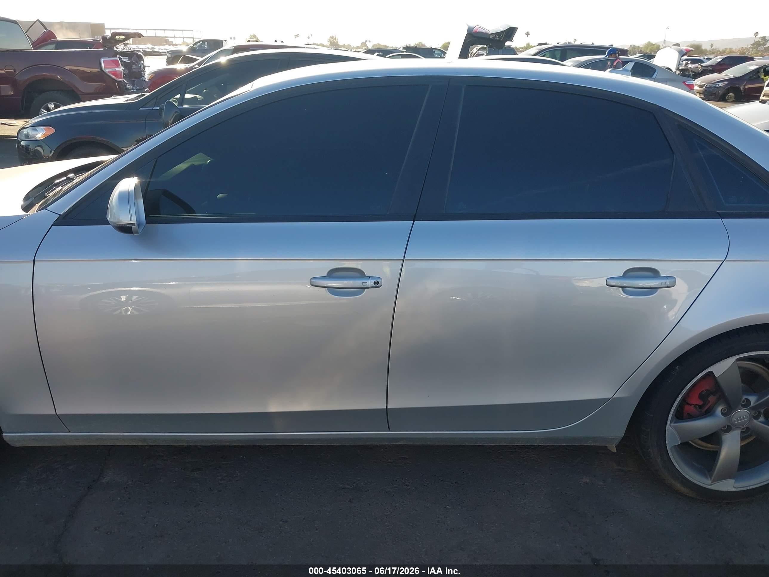 2011 Audi A4 2.0t Premium Silver vin: WAUEFAFL0BN053277