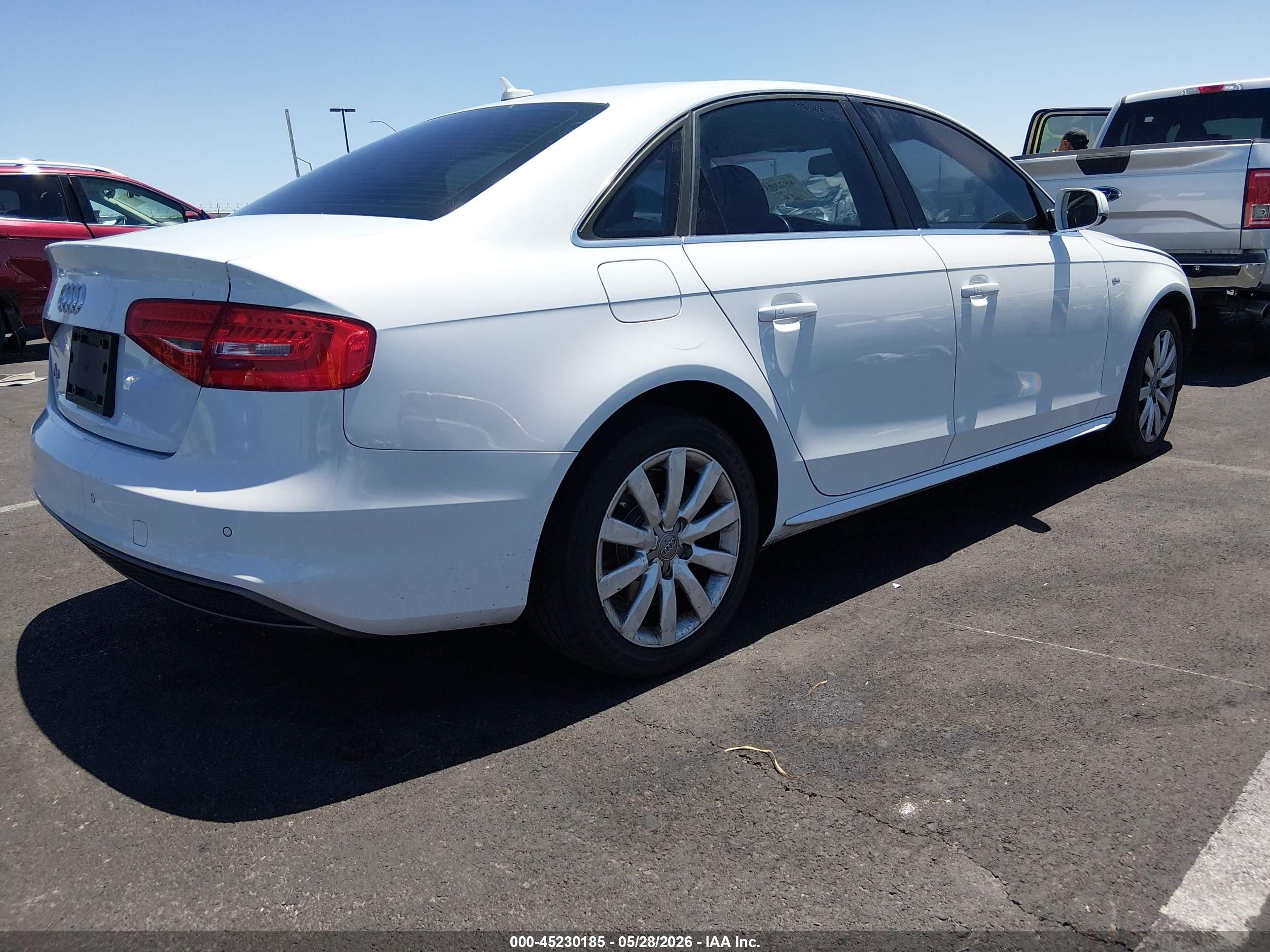 2014 Audi A4 2.0t Premium White vin: WAUEFAFL0EN007372