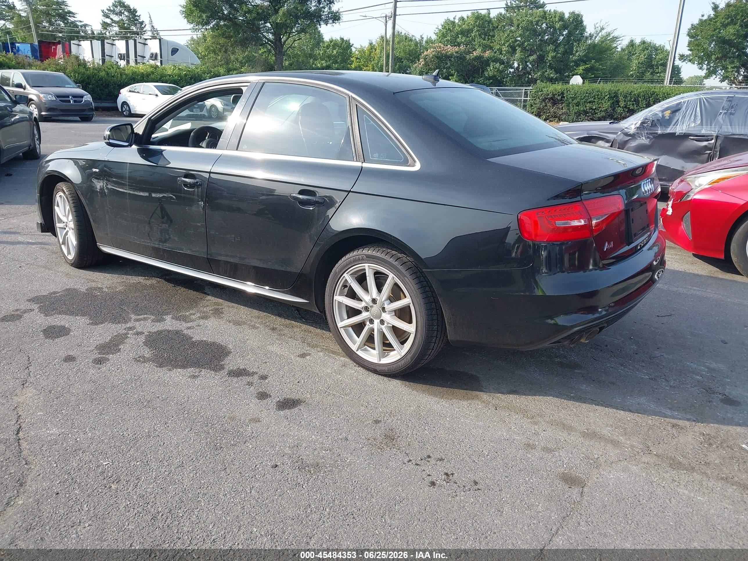2015 Audi A4 2.0t Premium Черный vin: WAUEFAFL1FN017698