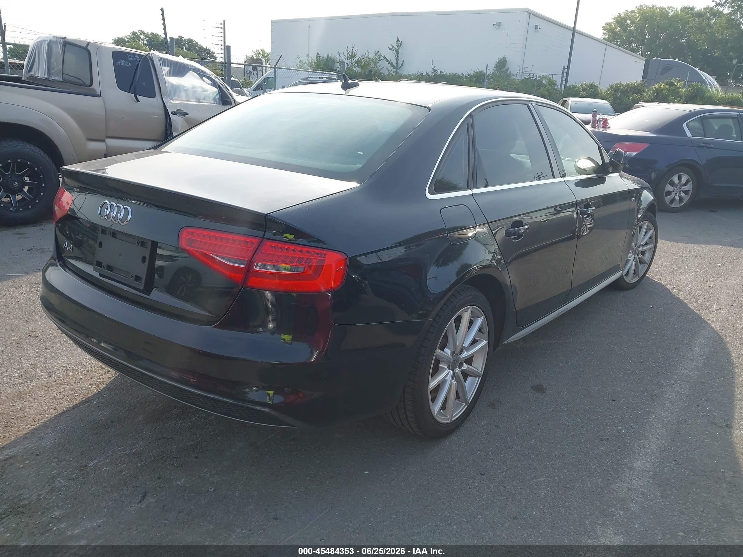 2015 Audi A4 2.0t Premium Черный vin: WAUEFAFL1FN017698