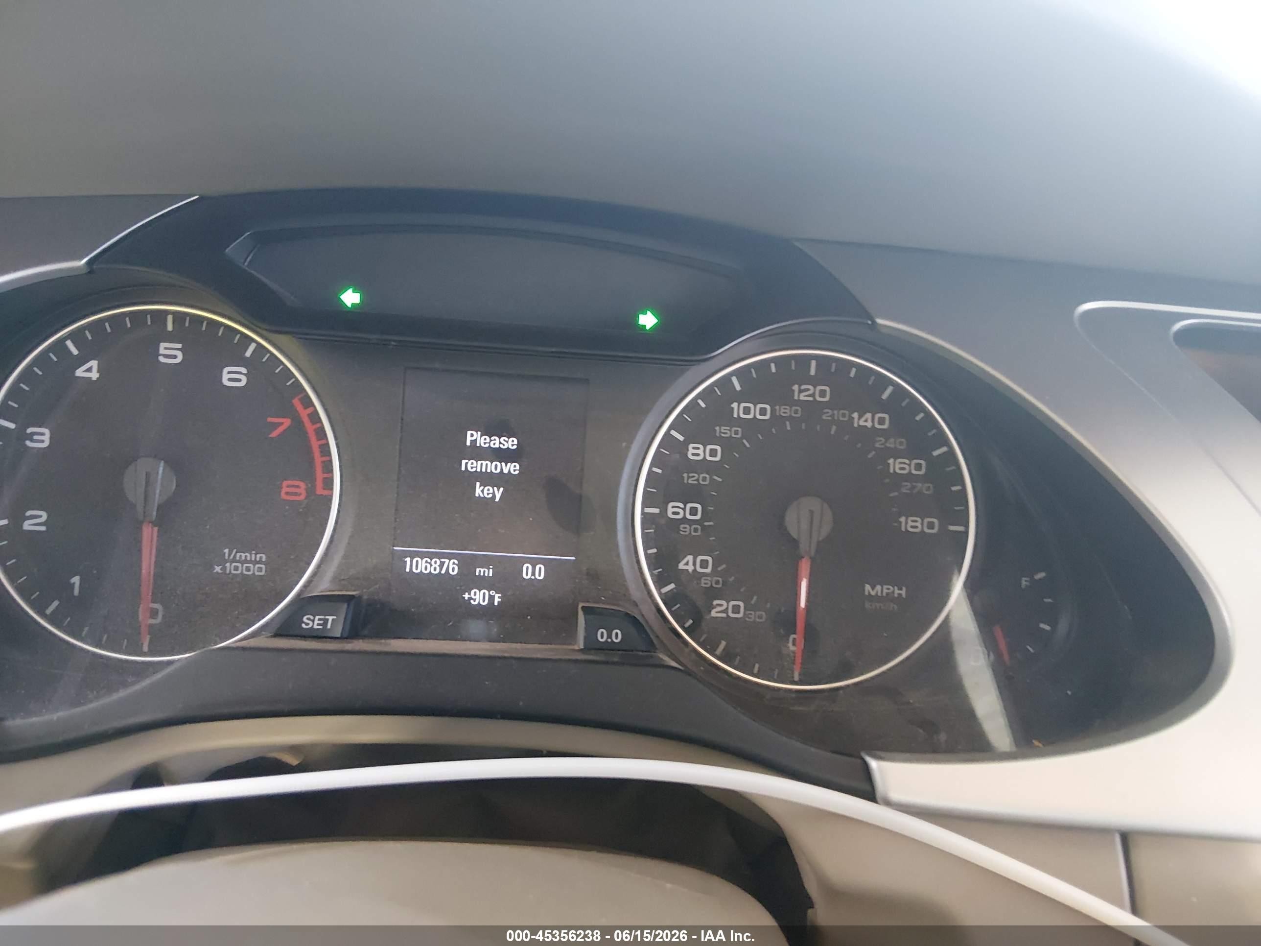 2010 Audi A4 2.0t Premium White vin: WAUEFAFL2AN057118