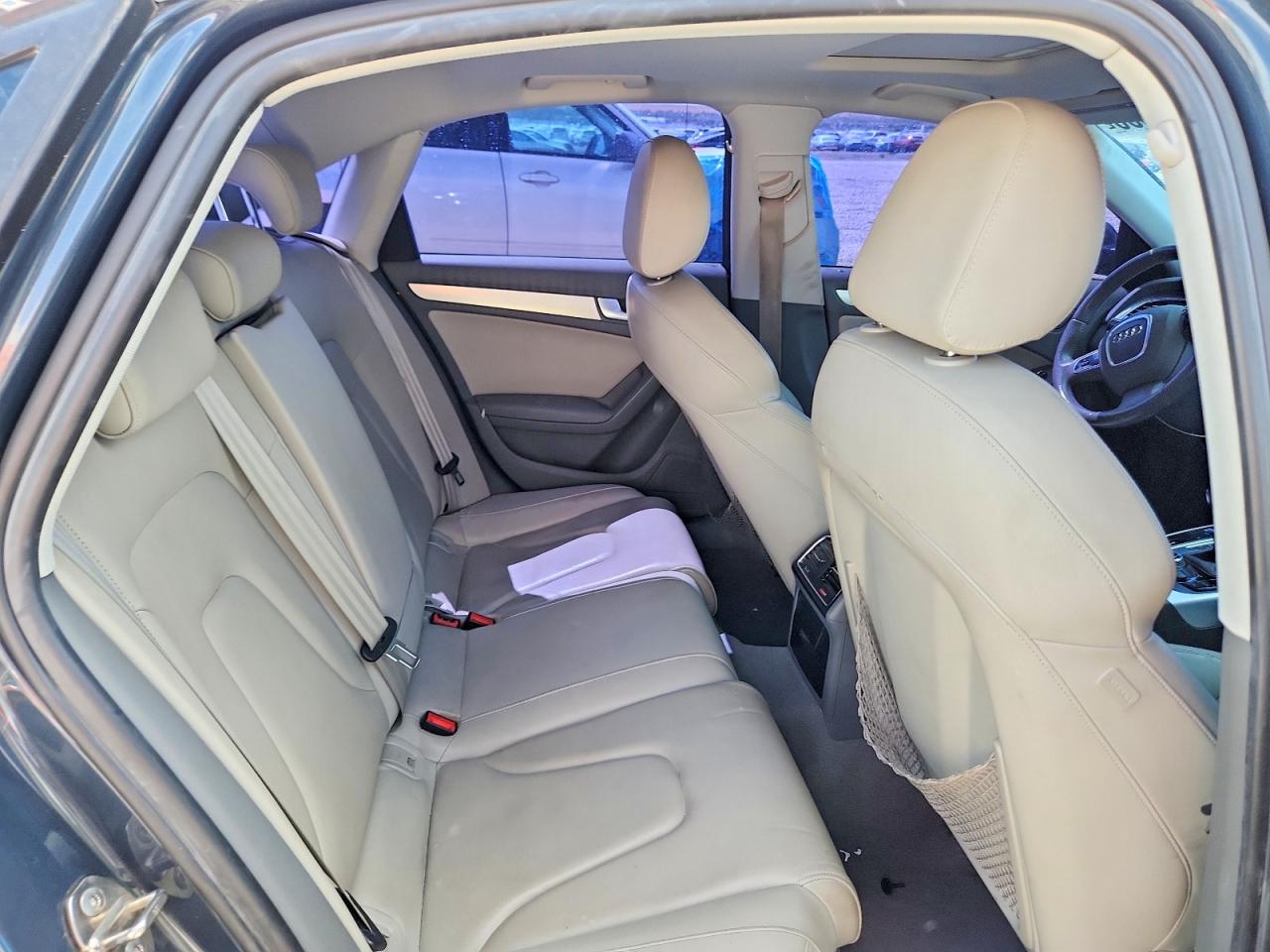 2010 Audi A4 Premium Plus Серый vin: WAUEFAFL2AN058219