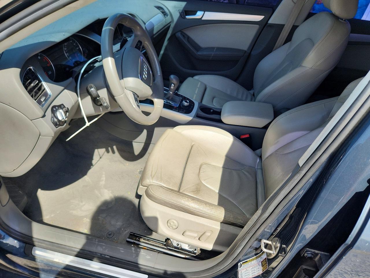 2010 Audi A4 Premium Plus Серый vin: WAUEFAFL2AN058219