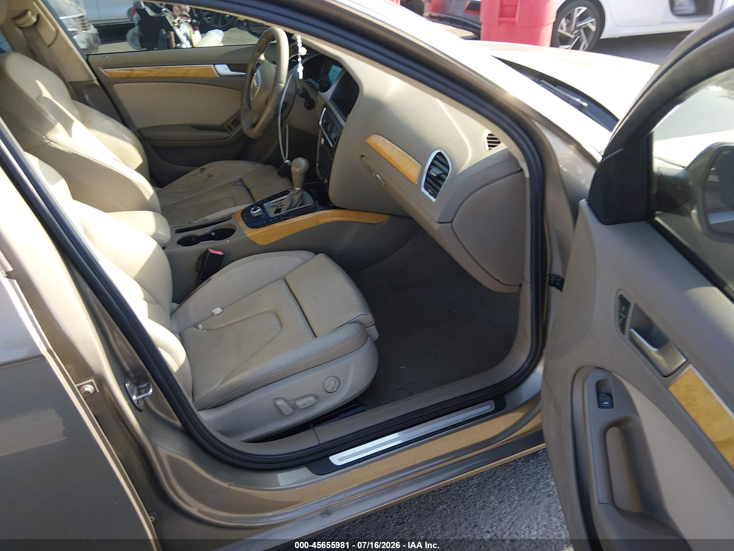 2010 Audi A4 2.0t Premium Gold vin: WAUEFAFL2AN059032