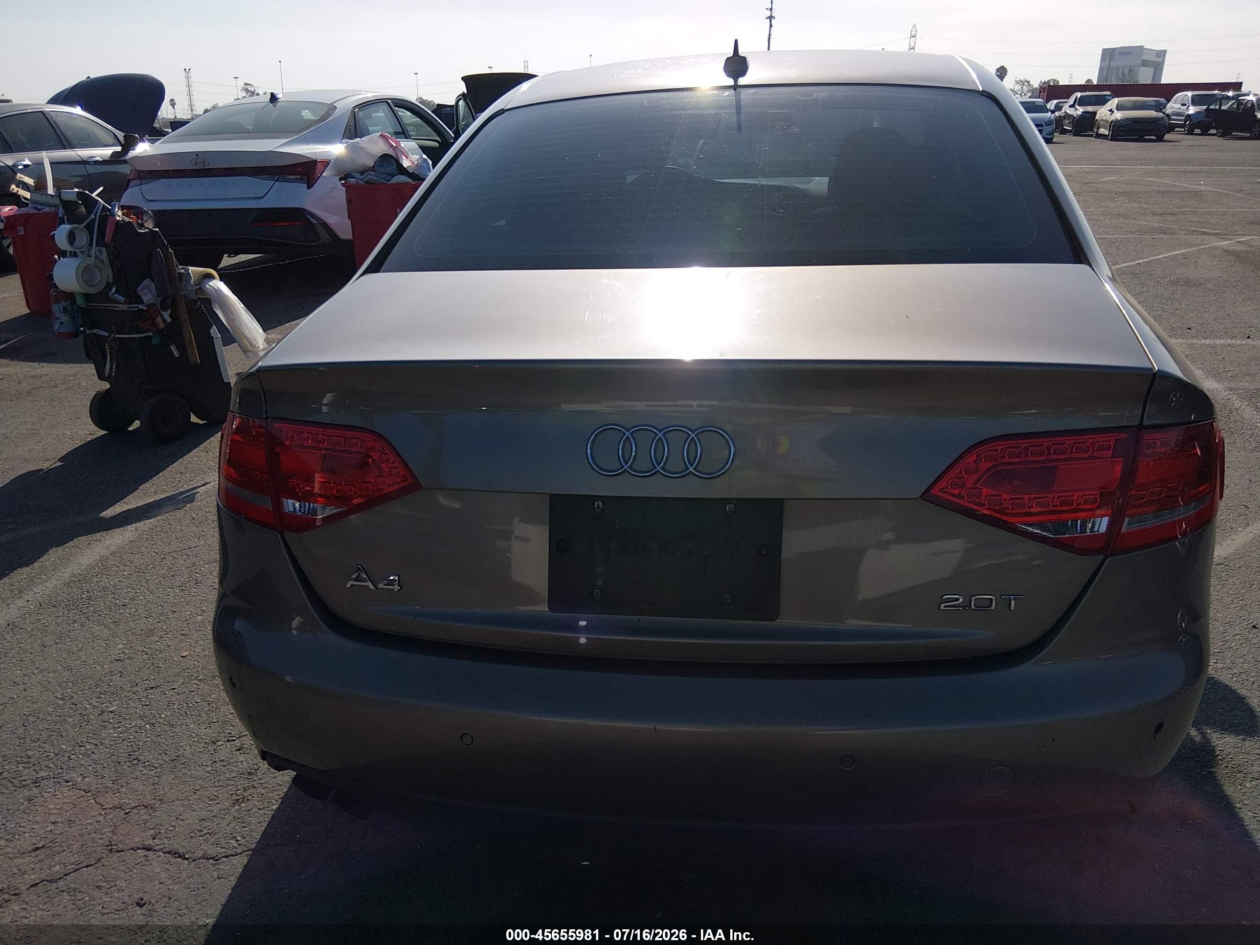 2010 Audi A4 2.0t Premium Gold vin: WAUEFAFL2AN059032
