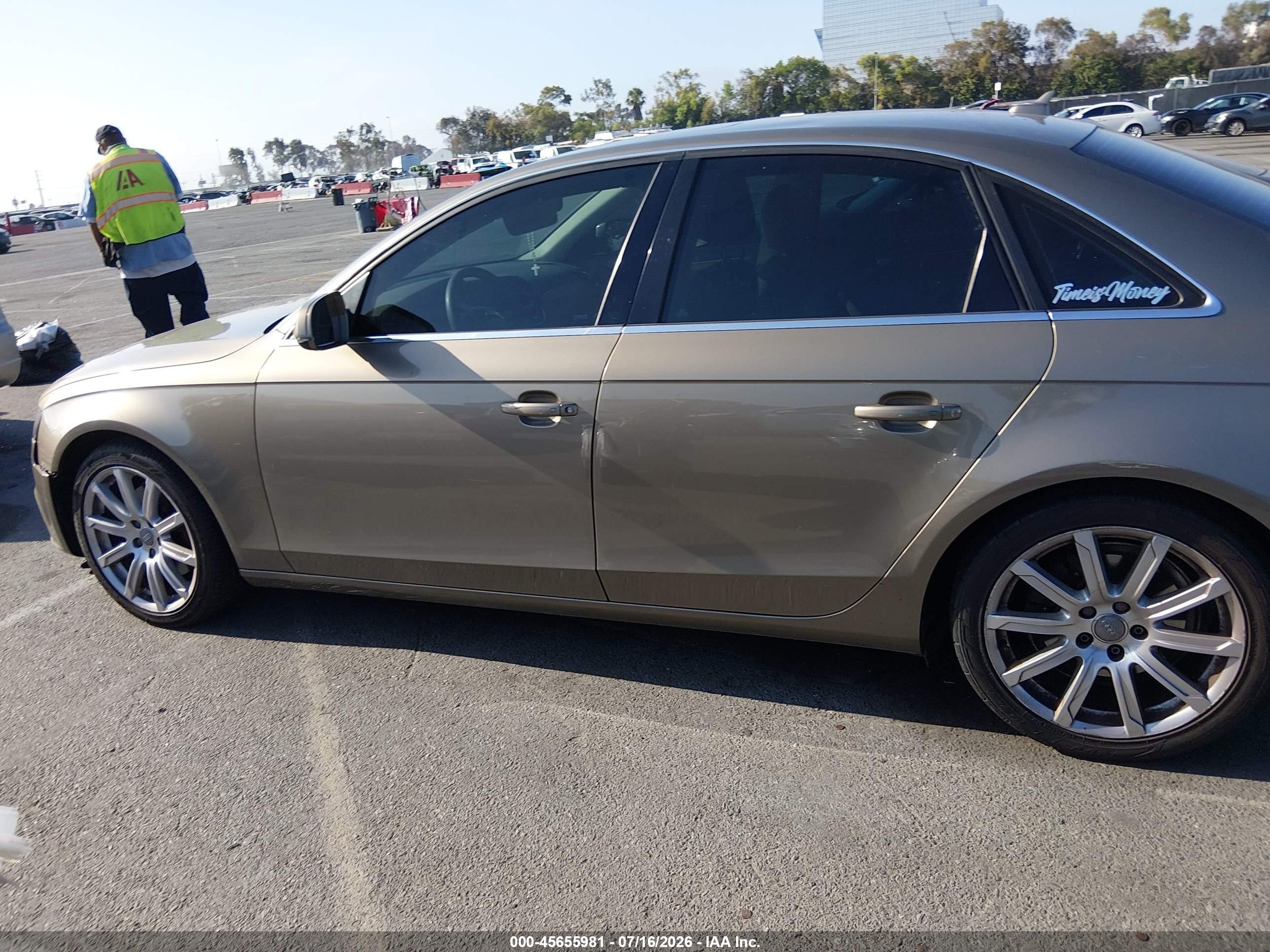 2010 Audi A4 2.0t Premium Gold vin: WAUEFAFL2AN059032