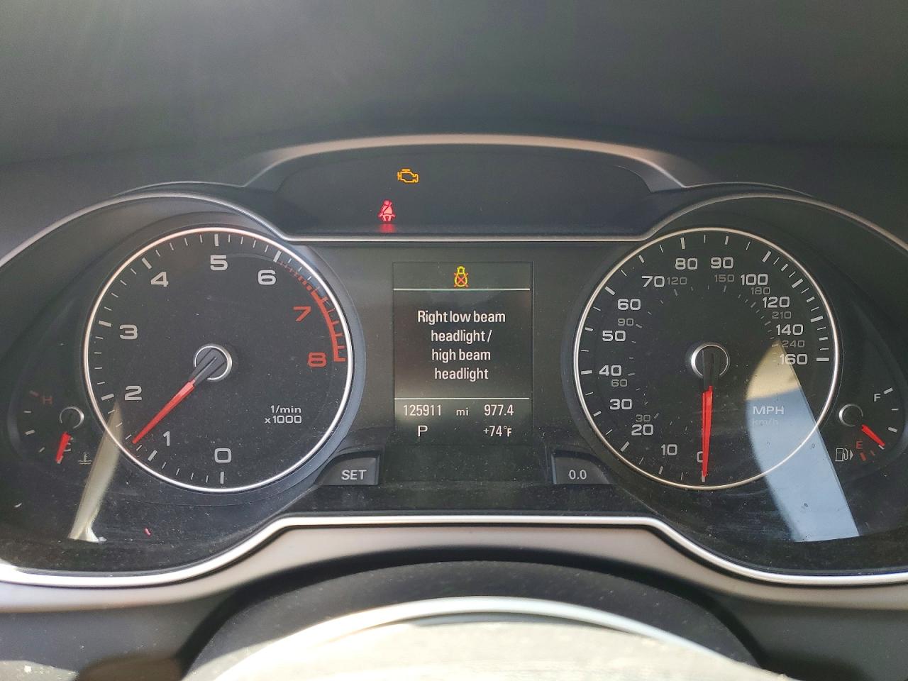 2013 Audi A4 Premium Plus White vin: WAUEFAFL2DN018940