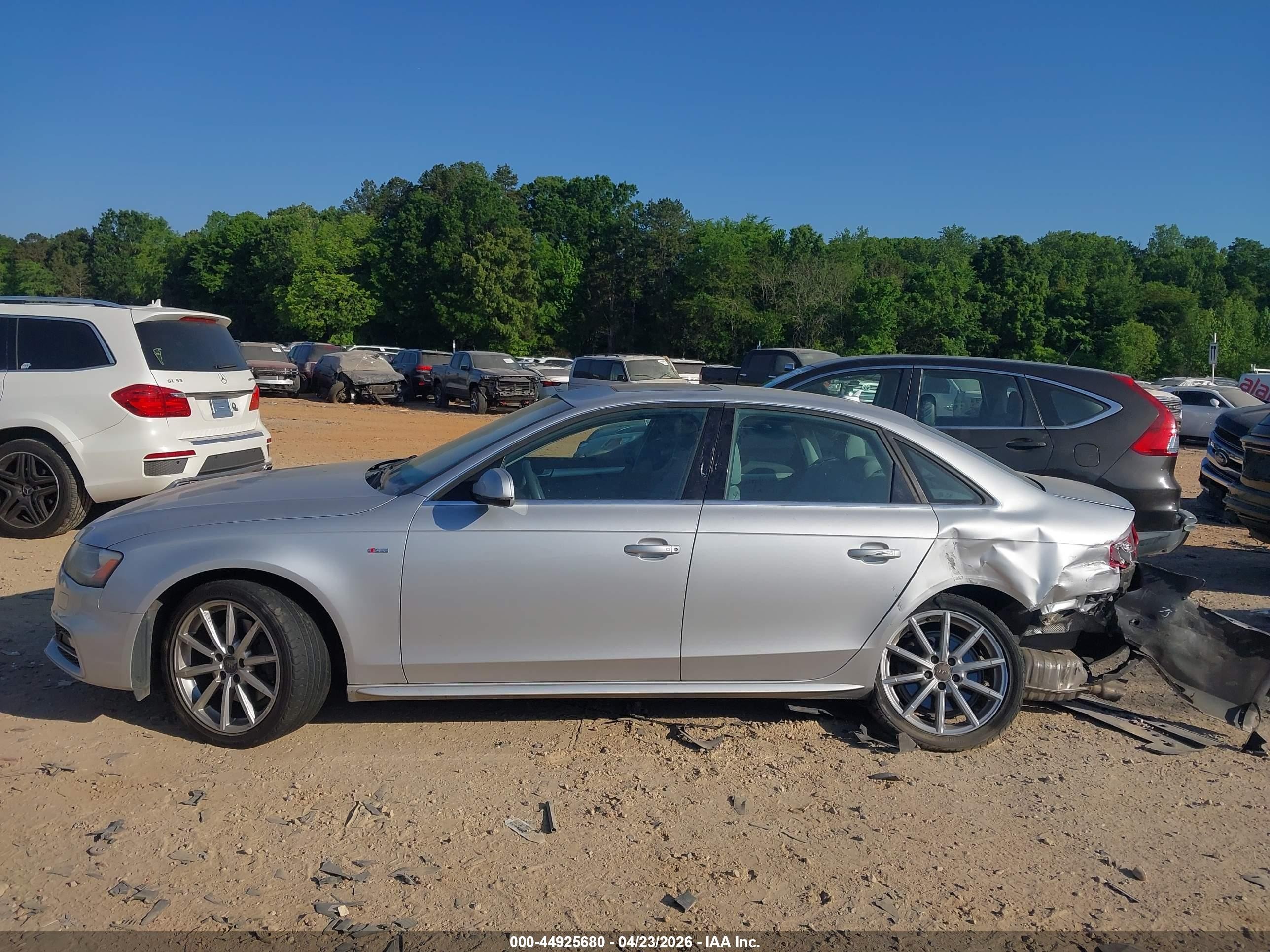 2014 Audi A4 2.0t Premium Silver vin: WAUEFAFL2EN035187