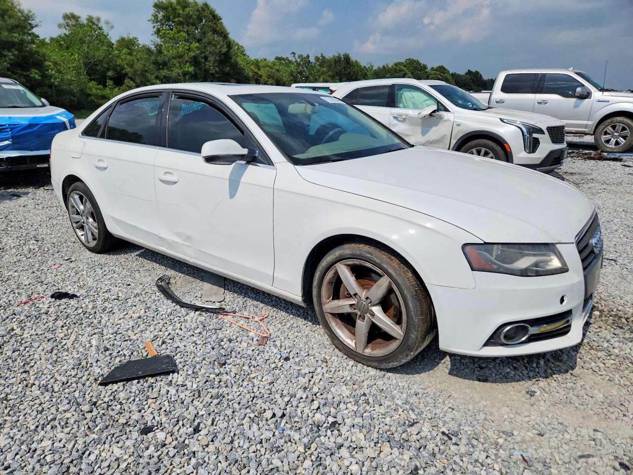 2011 Audi A4 Premium Plus Белый vin: WAUEFAFL4BN056795