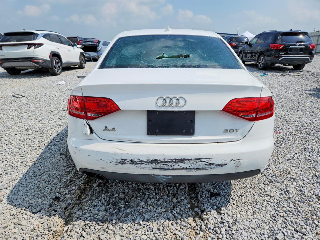 2011 Audi A4 Premium Plus Белый vin: WAUEFAFL4BN056795