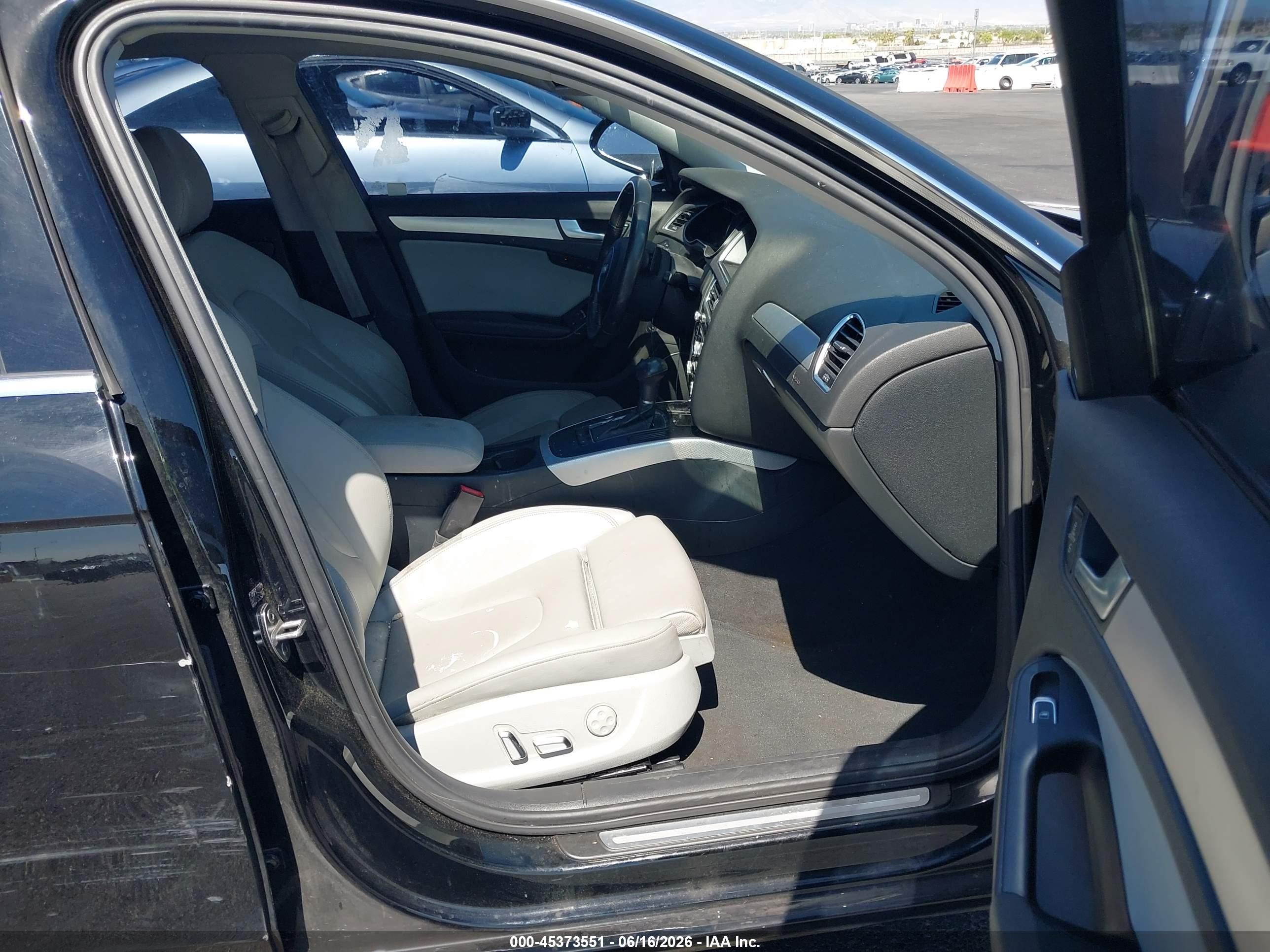 2013 Audi A4 2.0t Premium Черный vin: WAUEFAFL5DN022030