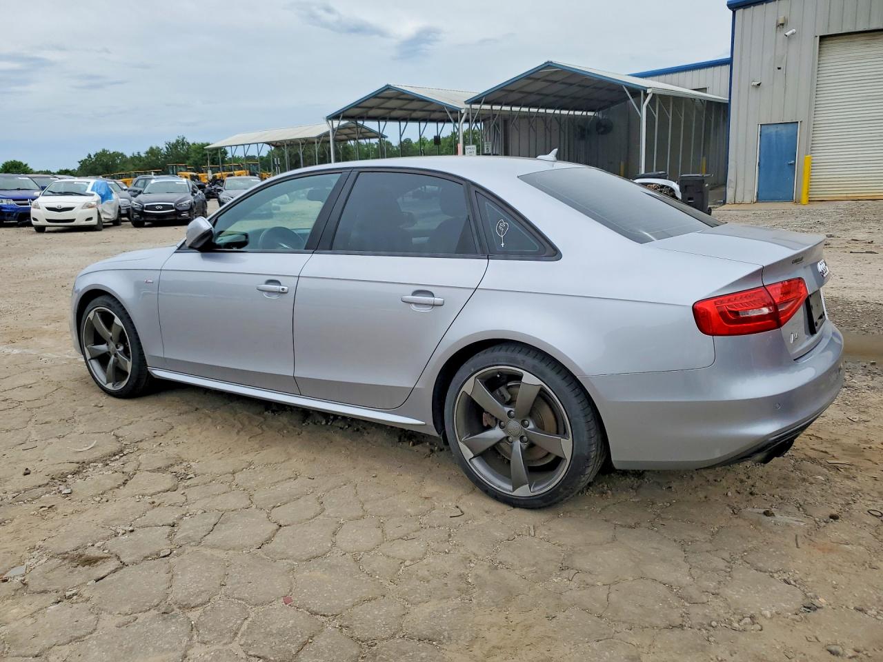 2015 Audi A4 Premium Plus Серебряный vin: WAUEFAFL6FN040443