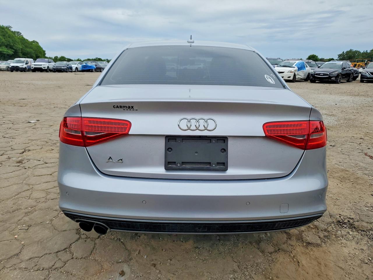 2015 Audi A4 Premium Plus Серебряный vin: WAUEFAFL6FN040443