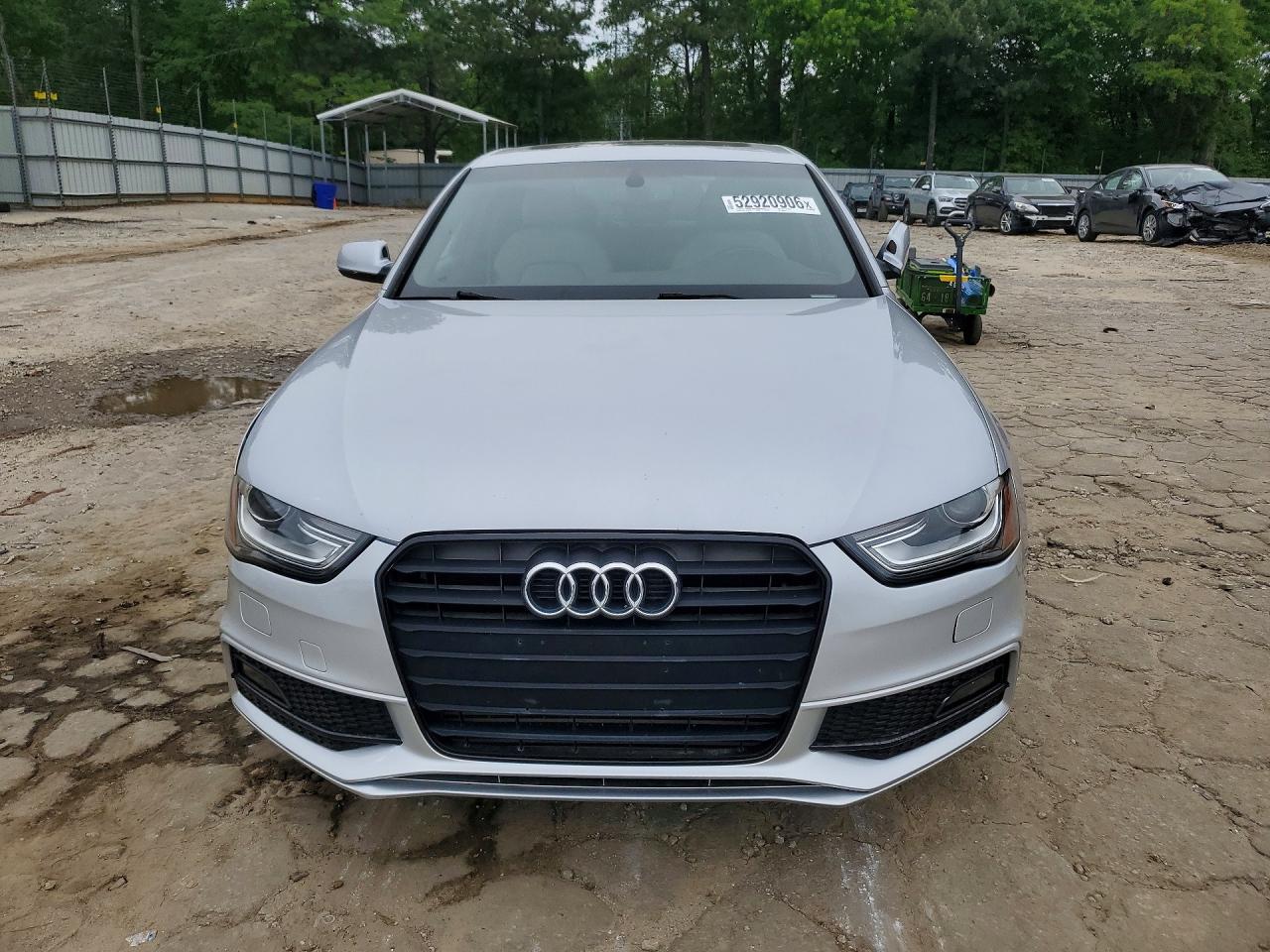 2015 Audi A4 Premium Plus Серебряный vin: WAUEFAFL6FN040443