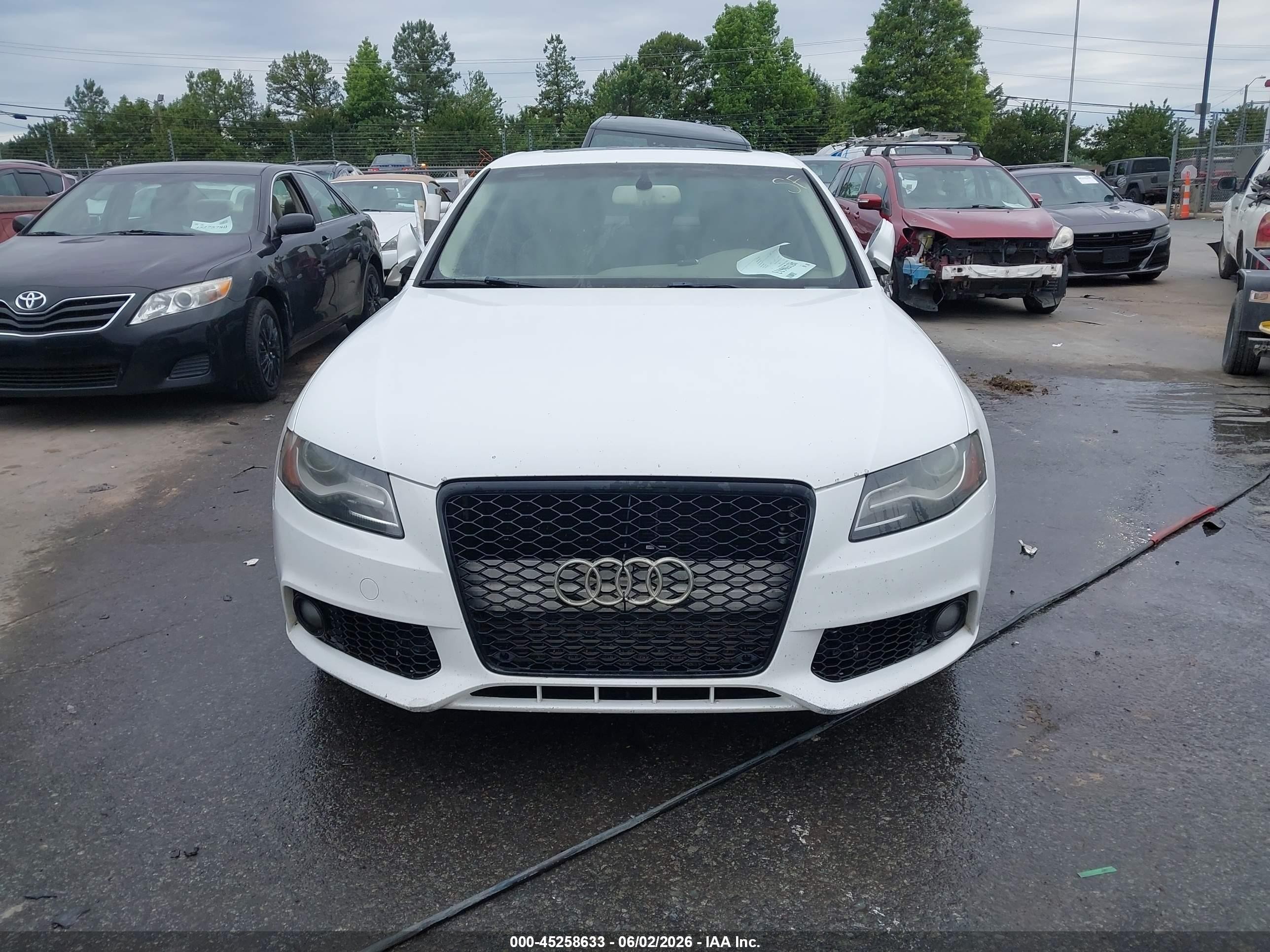 2011 Audi A4 2.0t Premium White vin: WAUEFAFL7BN045578