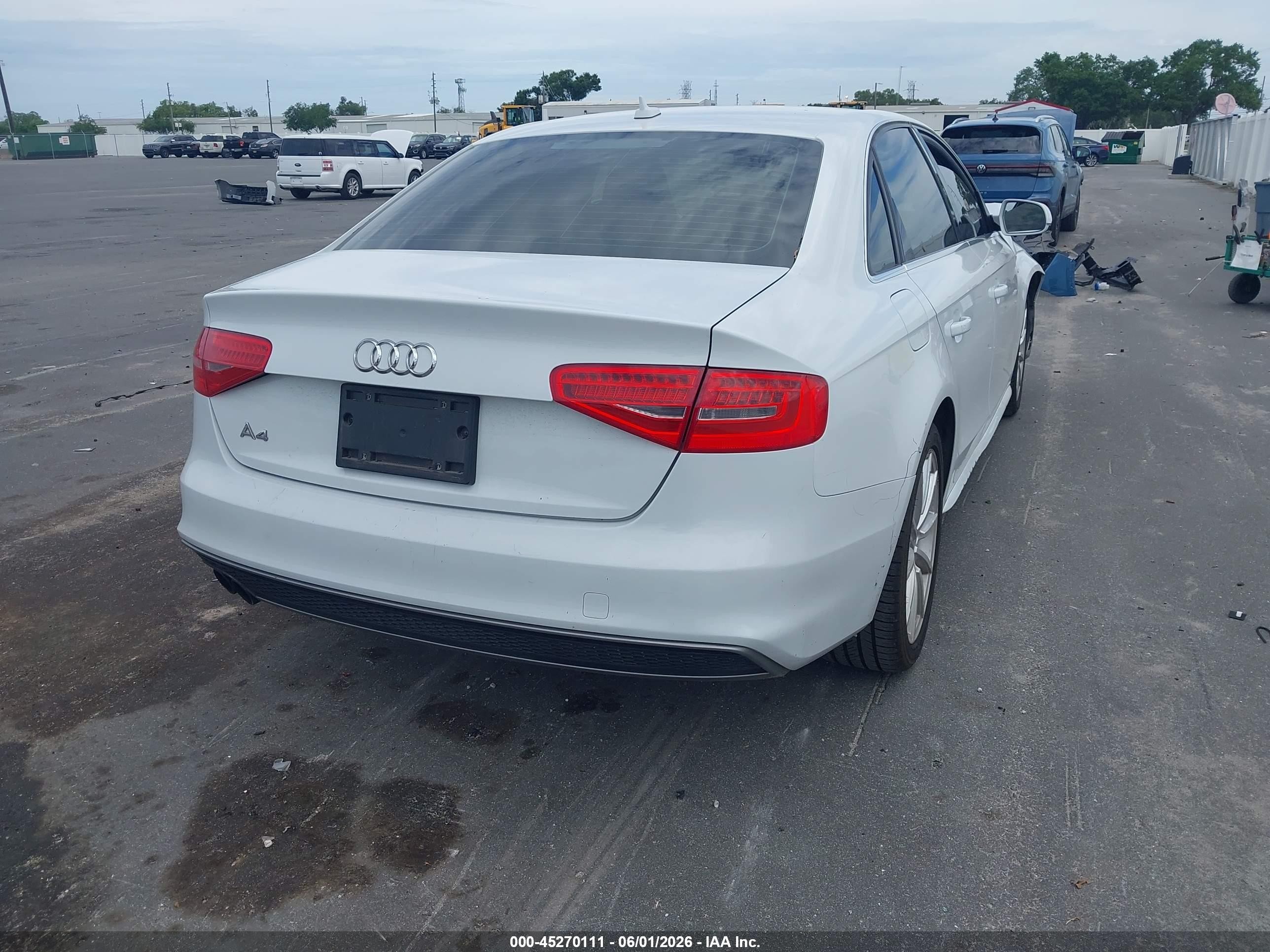 2015 Audi A4 2.0t Premium White vin: WAUEFAFL7FN016717