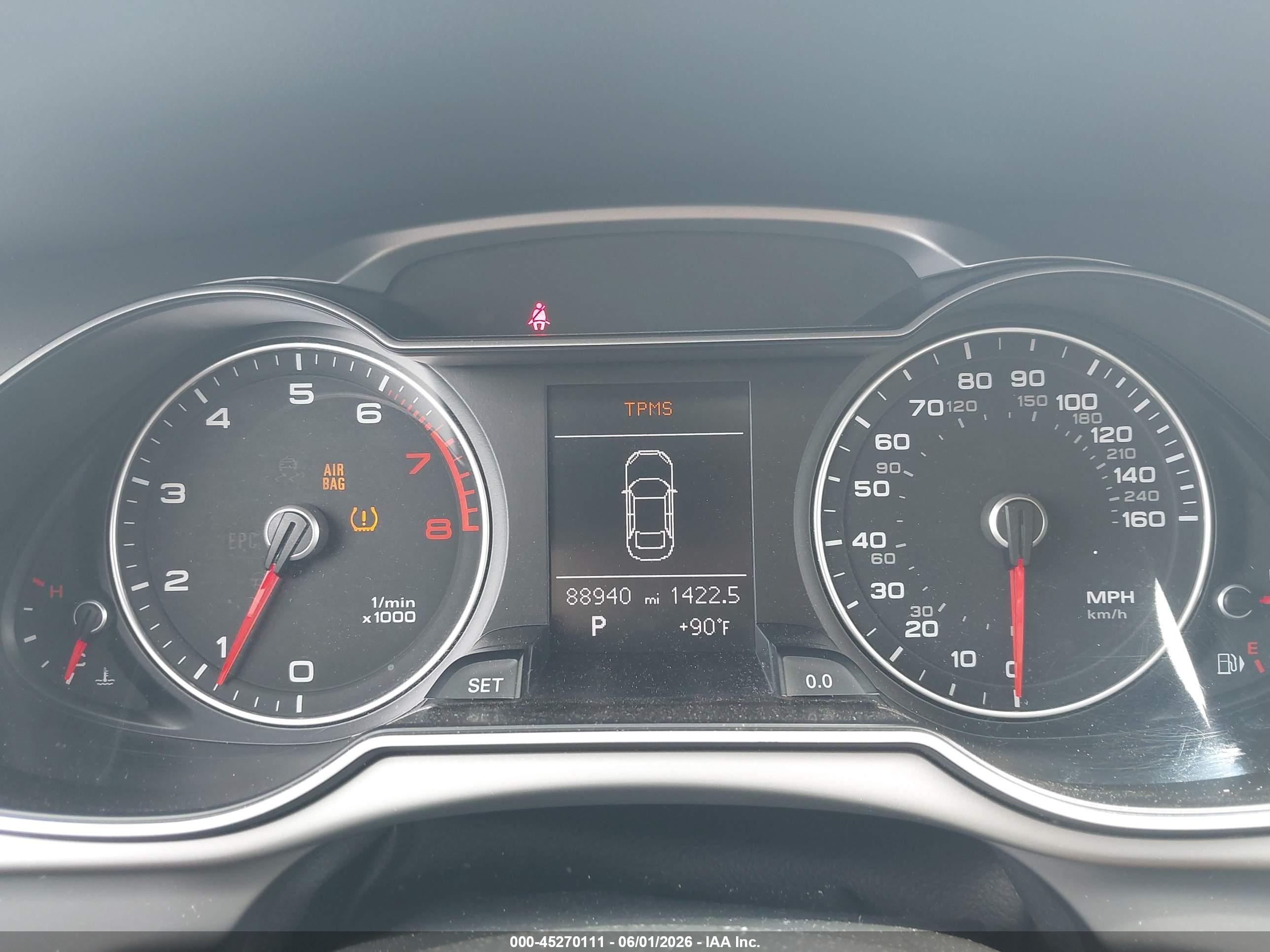 2015 Audi A4 2.0t Premium White vin: WAUEFAFL7FN016717