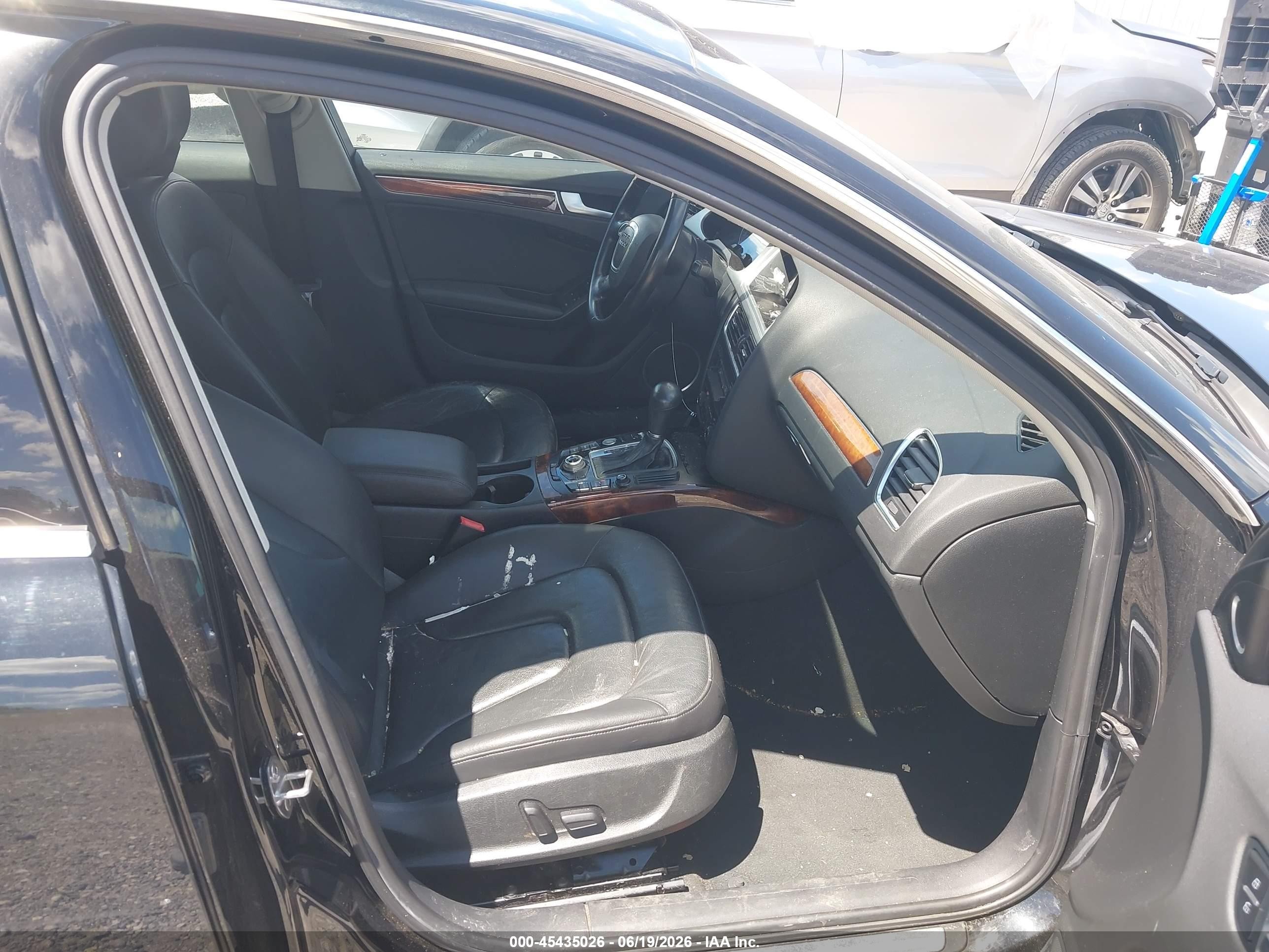 2012 Audi A4 2.0t Premium Черный vin: WAUEFAFL9CA115784
