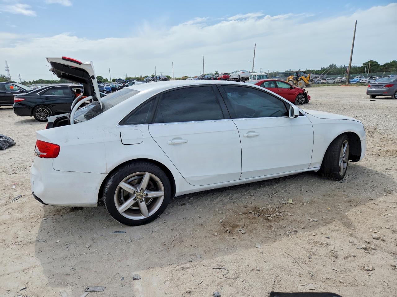 2011 Audi A4 Premium Plus White vin: WAUEFAFLXBN039449